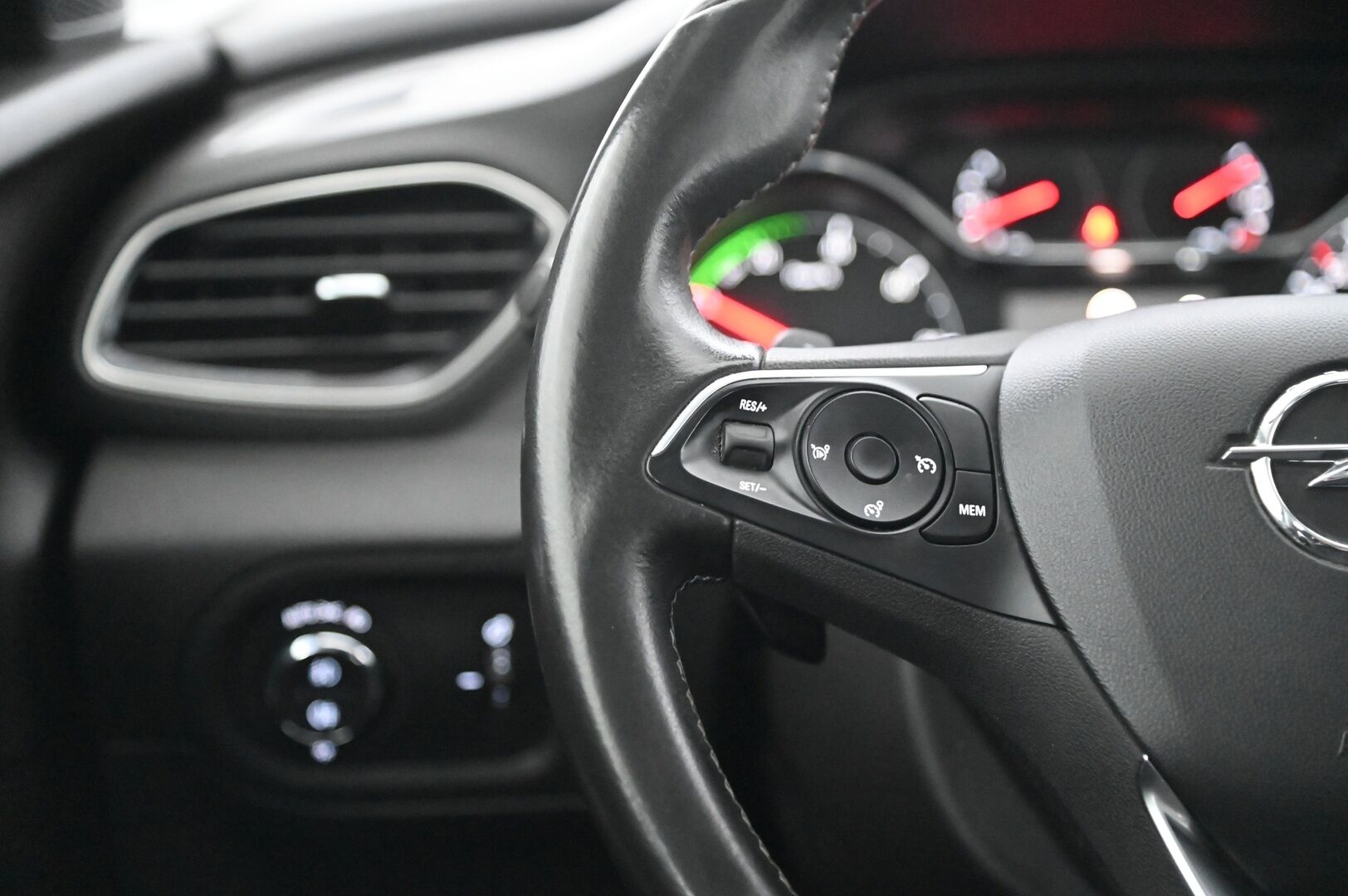Opel Grandland X 2020 PHEV Executive 300 Turbo A8 AWD *360-kamera / P.kamera / Nahkasisusta / Sport-penkit*