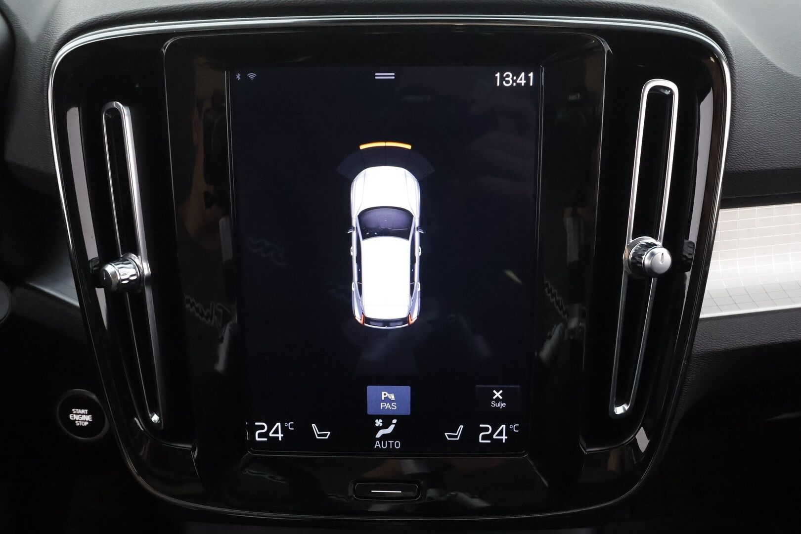 Volvo XC40 2020 T3 Business aut * ACC / Webasto / Koukku / P.tutkat / LED / Navi / Keyless / Puolinahat * - Suomi-auto / Kahdet renkaat aluvanteilla / Juuri katsastettu