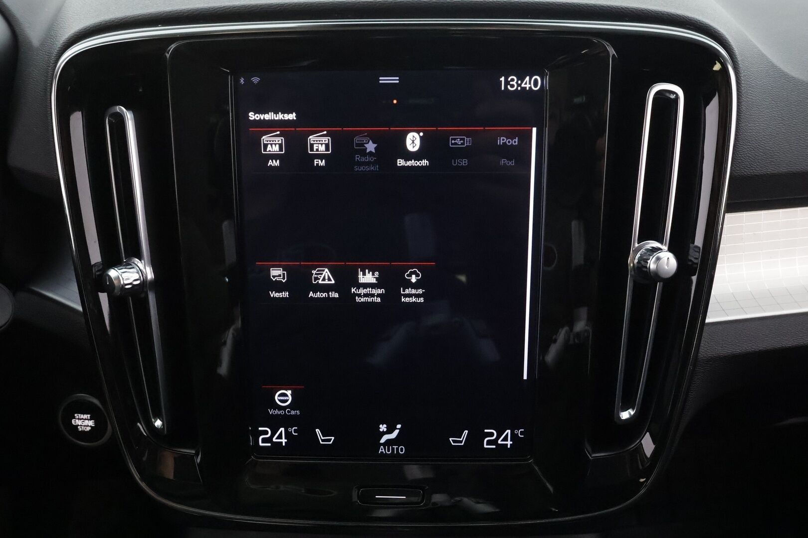 Volvo XC40 2020 T3 Business aut * ACC / Webasto / Koukku / P.tutkat / LED / Navi / Keyless / Puolinahat * - Suomi-auto / Kahdet renkaat aluvanteilla / Juuri katsastettu