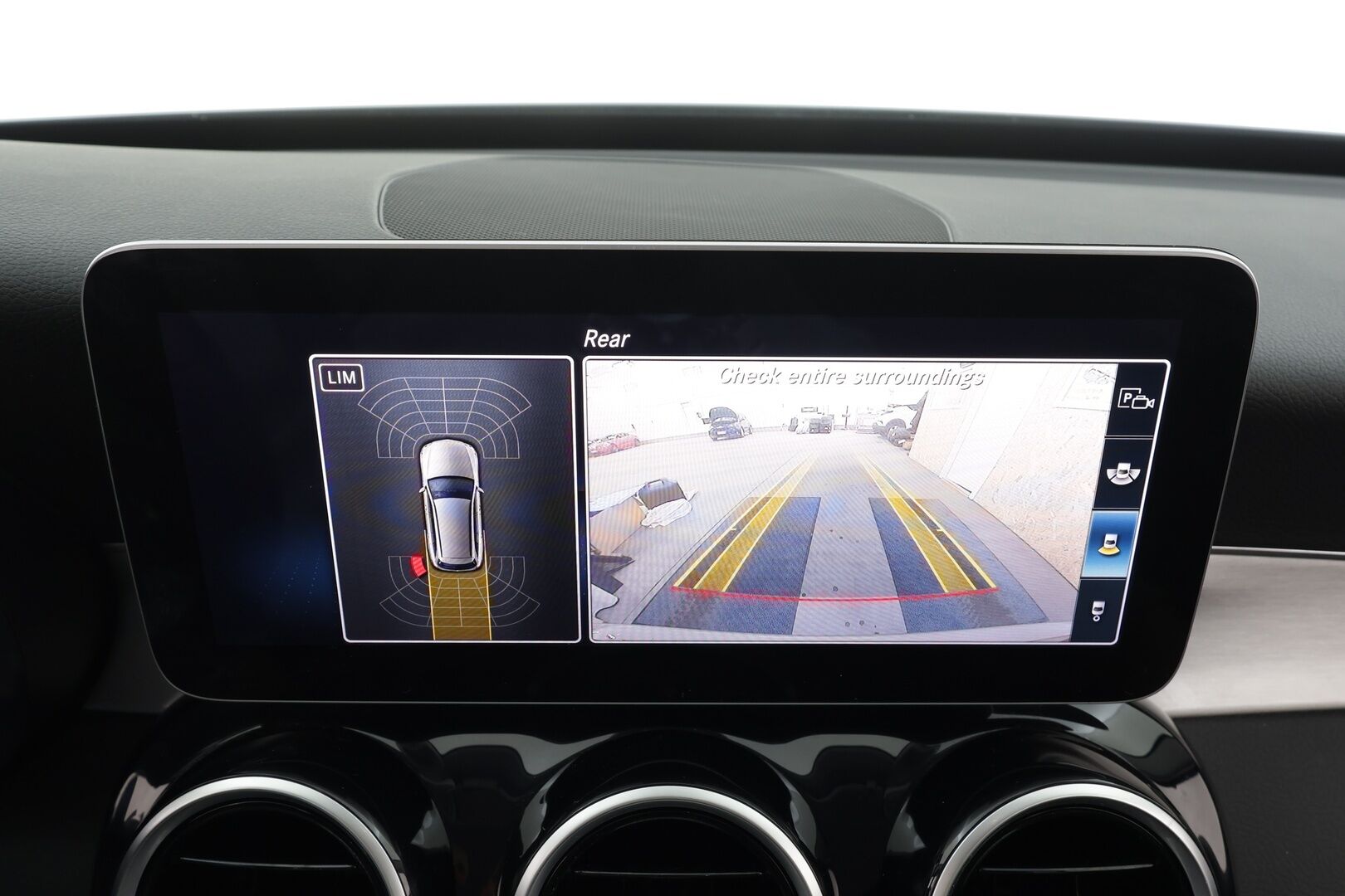 Mercedes-Benz C 2020 300 e T A Business Avantgarde Edition EQ Power * Distronic / Multibeam / P.Kamera / Sportpenkit / Navi / Koukku * - Akku kuntotarkastettu / Suomi-auto / 2x Latauskaapelit / Kahdet OEM Vanteet