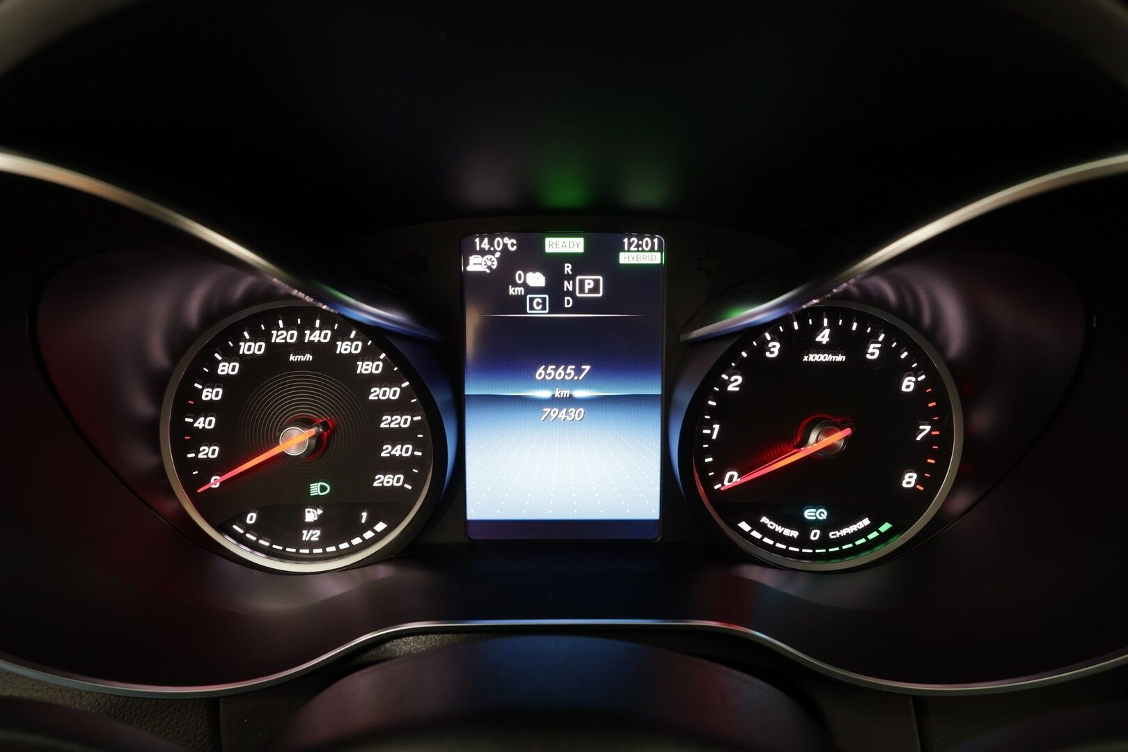 Mercedes-Benz C 2020 300 e T A Business Avantgarde Edition EQ Power * Distronic / Multibeam / Kamera / Navi / Koukku / Sportpenkit * - Akku kuntotarkastettu / Suomi-auto / 2x Latauskaapelit / Kahdet OEM Vanteet - HULLUT AVAJAISHULINAT KORKOTARJOUS 3,29 %