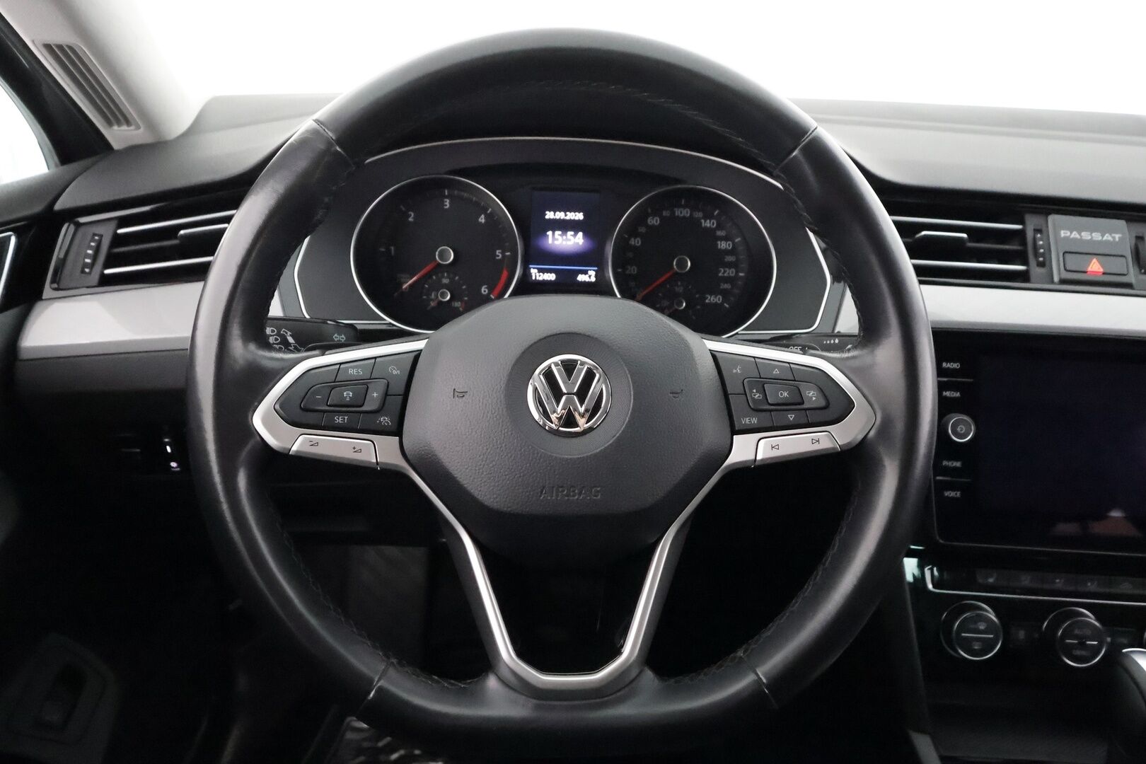 Volkswagen Passat 2020 Sedan Style 2,0 TDI EVO SCR 110 kW DSG-automaatti - | Webasto | ACC | LED | P.Tutkat | Navi | Kaistavahti | Merkkihuollot | Kahdet renkaat | 1-om Suomi-auto |