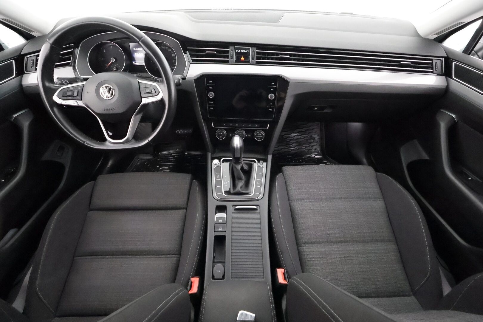 Volkswagen Passat 2020 Sedan Style 2,0 TDI EVO SCR 110 kW DSG-automaatti - | Webasto | ACC | LED | P.Tutkat | Navi | Kaistavahti | Merkkihuollot | Kahdet renkaat | 1-om Suomi-auto |