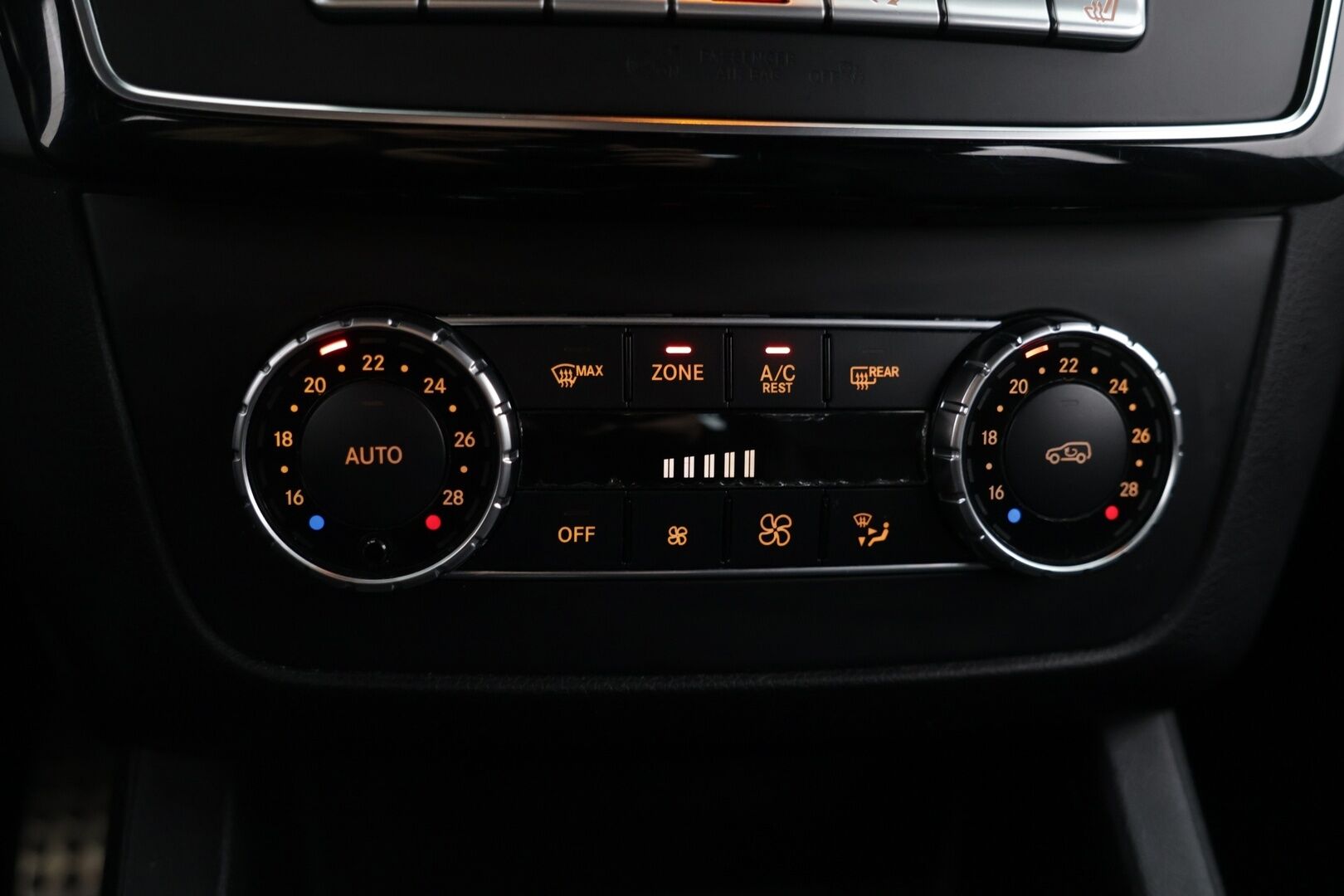 Mercedes-Benz GLE 2016 250 d Premium Business AMG-styling / *Imuovet* / *P-kamera* / *Sähköpenkit* / *Koukku* / *Navi* - HULLUT AVAJAISHULINAT KORKOTARJOUS 3,29 %