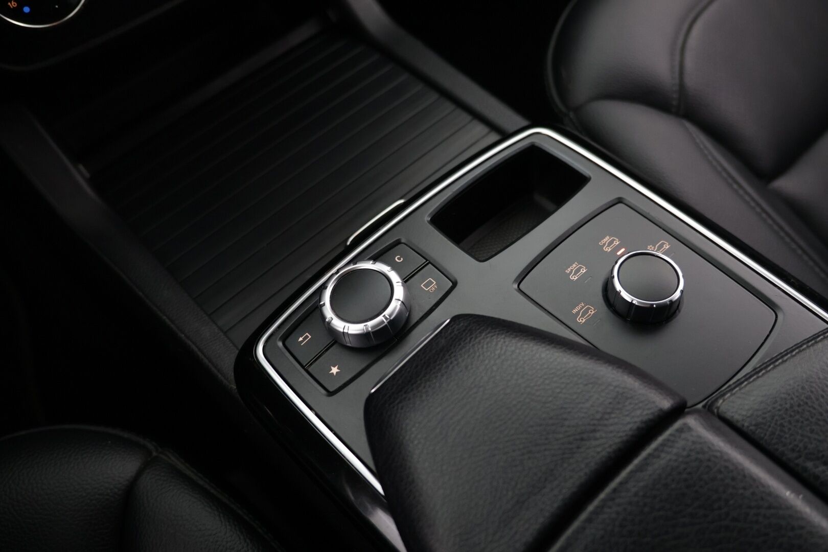 Mercedes-Benz GLE 2016 250 d Premium Business AMG-styling / *Imuovet* / *P-kamera* / *Sähköpenkit* / *Koukku* / *Navi* - HULLUT AVAJAISHULINAT KORKOTARJOUS 3,29 %