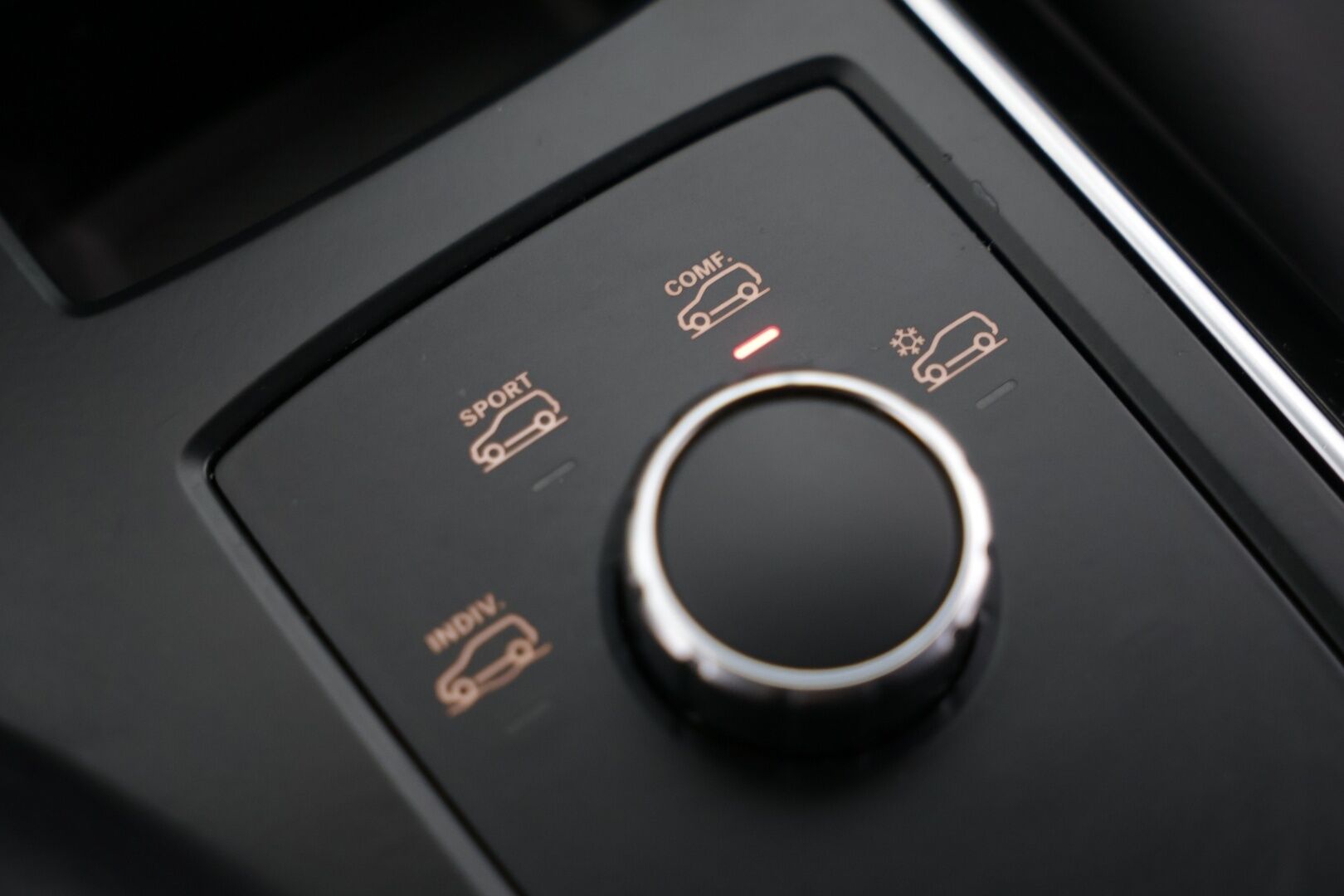 Mercedes-Benz GLE 2016 250 d Premium Business AMG-styling / *Imuovet* / *P-kamera* / *Sähköpenkit* / *Koukku* / *Navi* - HULLUT AVAJAISHULINAT KORKOTARJOUS 3,29 %