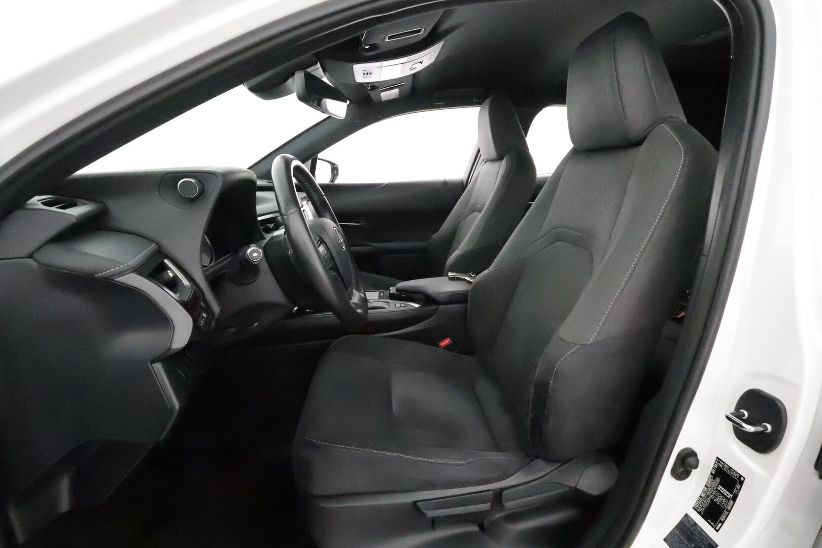 Lexus UX 2020 250h Comfort **Adapt.Vakkari / LED-valot / P.kamera / Navi / Kaistavahti / Navi / Ratinlämmitin / Sisätilanlämmitin** - Suomi-auto / kahdet Renkaat / Merkkihuollettu!