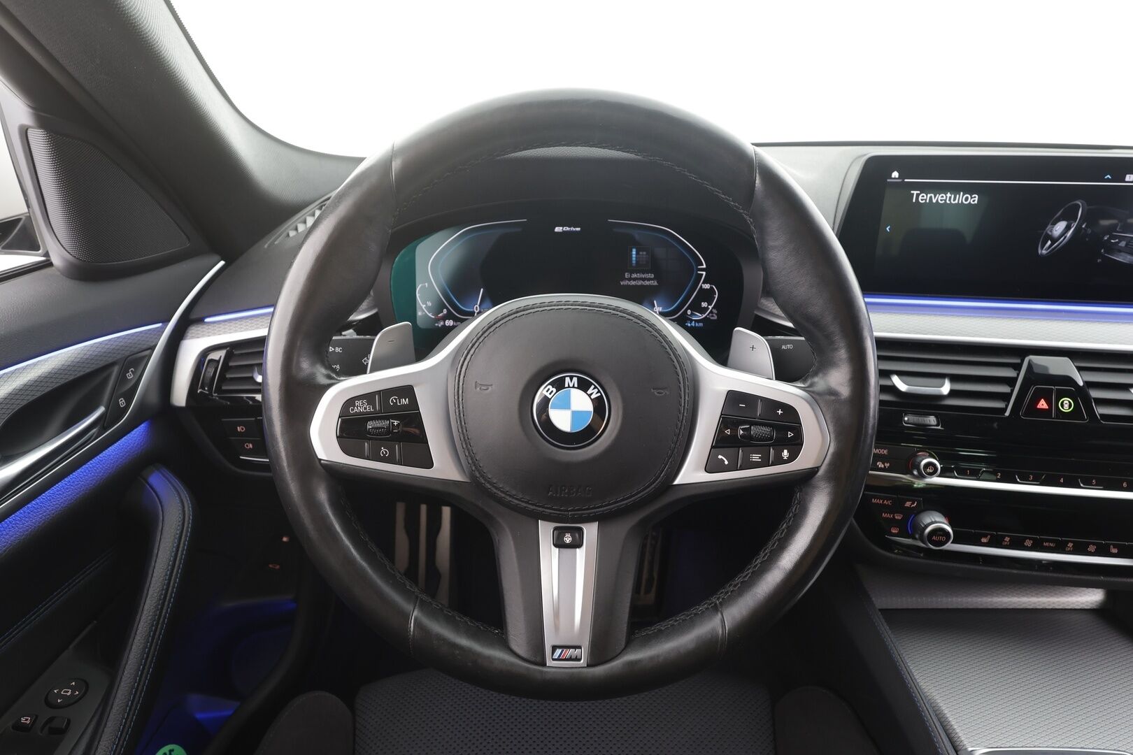 BMW 530 2020 G30 Sedan 530e xDrive A Charged Edition M Sport - Suomi-auto | Lisälämmitin | Hifit | LED | Kamera | Vakkari | Sporttipenkit | Osasähköt | Kahdet OEM vanteet | SOH 86,4%