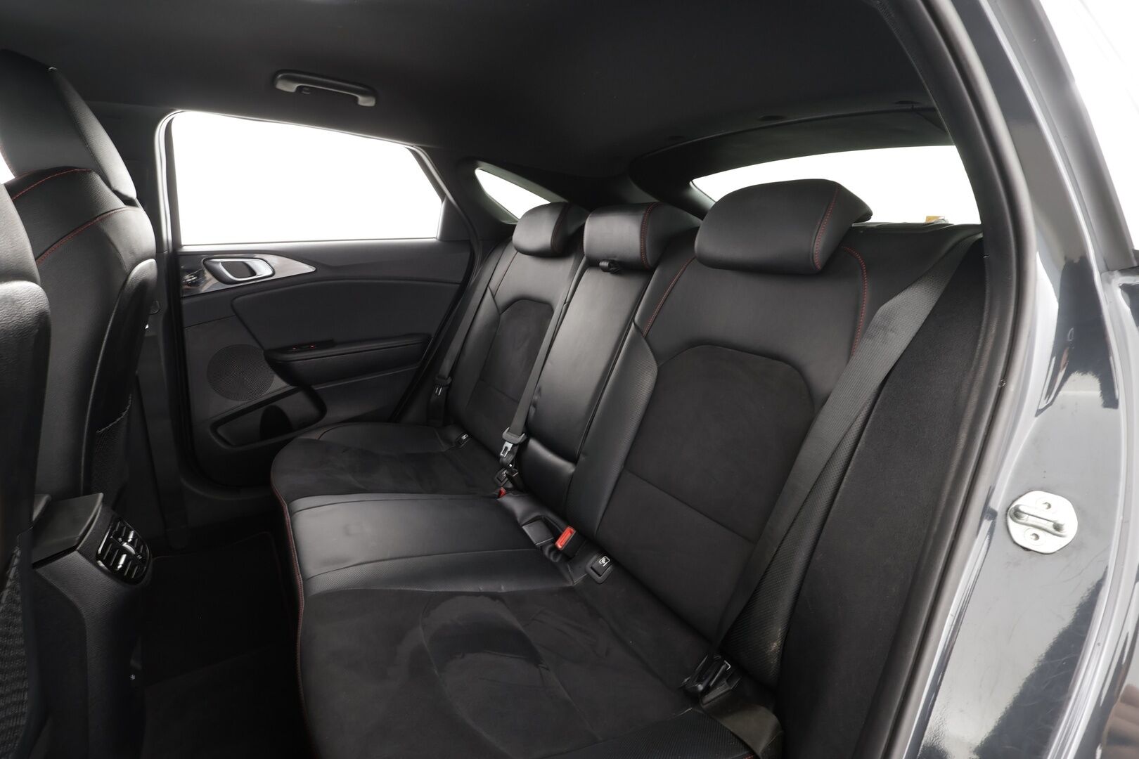 Kia ProCeed 2022 1,6 T-GDI ISG 204hv GT Business Premium SB DCT A/T * Webasto / ACC / LED / Koukku / P.Kamera * - 1.Om suomi-auto / Merkkihuollettu / Kahdet renkaat