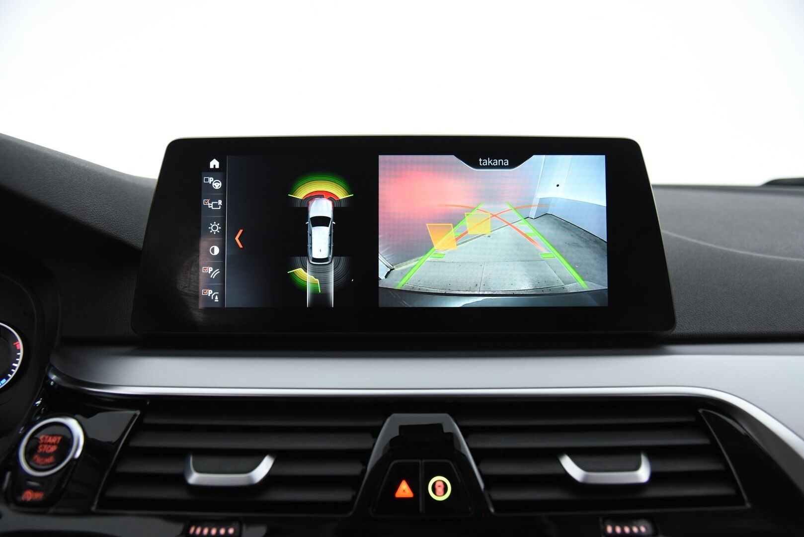 BMW 520 2018 5-sarja G31 Touring 520d A Business / PA-lämmitin / P-Kamera / LED / Prof.navi / Ratinlämmitin - 2x renkaat / Sähkötoiminen takaluukku 