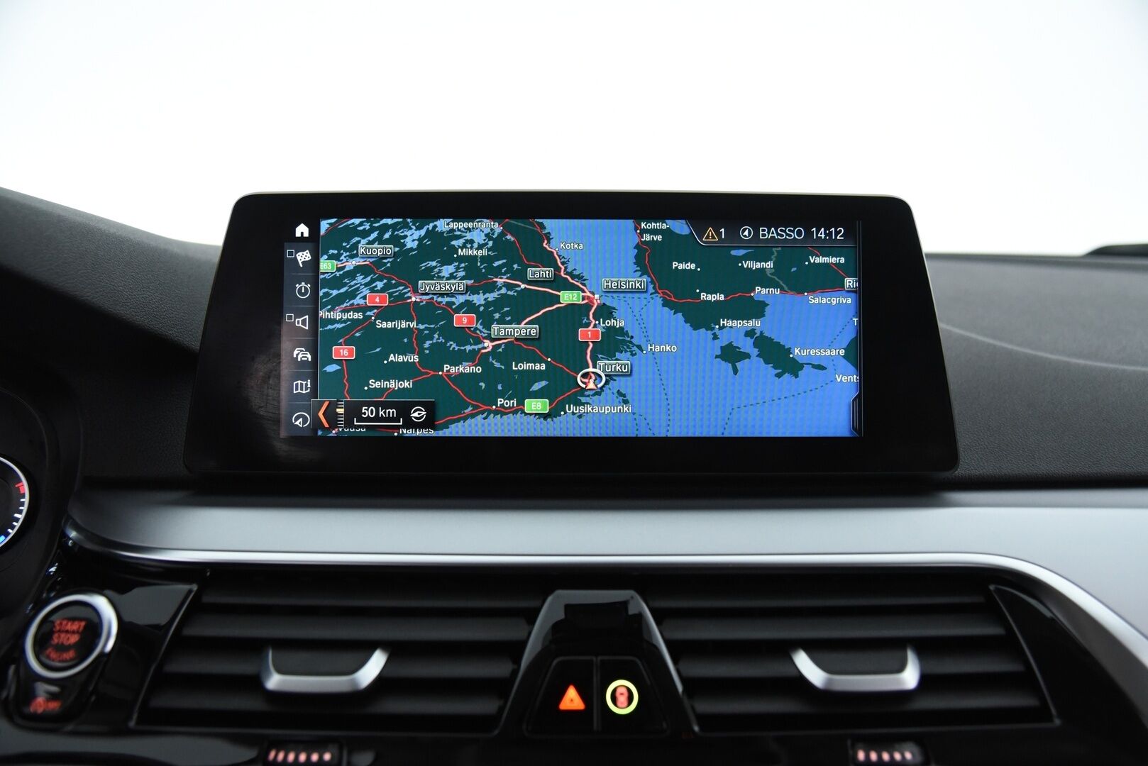 BMW 520 2018 5-sarja G31 Touring 520d A Business / PA-lämmitin / P-Kamera / LED / Prof.navi / Ratinlämmitin - 2x renkaat / Sähkötoiminen takaluukku 