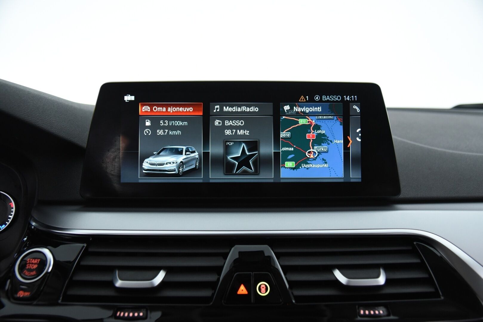 BMW 520 2018 5-sarja G31 Touring 520d A Business / PA-lämmitin / P-Kamera / LED / Prof.navi / Ratinlämmitin - 2x renkaat / Sähkötoiminen takaluukku 