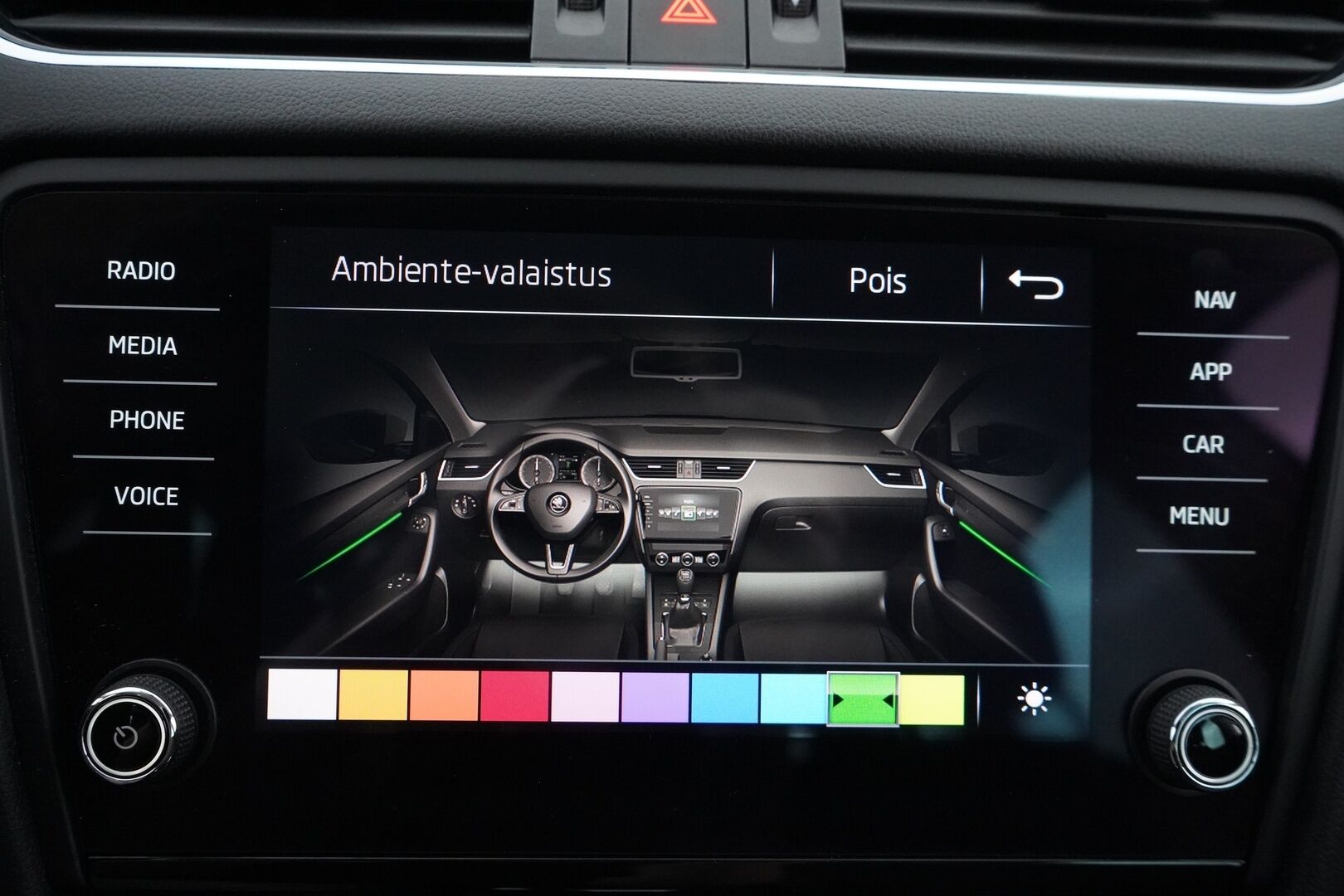 Skoda Octavia 2018 Combi 1,5 TSI Style DSG Autom. - ACC | Webasto | Canton | Koukku | Sähkötoiminen takaluukku | Kahdet renkaat alumiinivantein | Säntilliset huollot | Juuri huollettu | Seuraava katsastus 12.1.2028