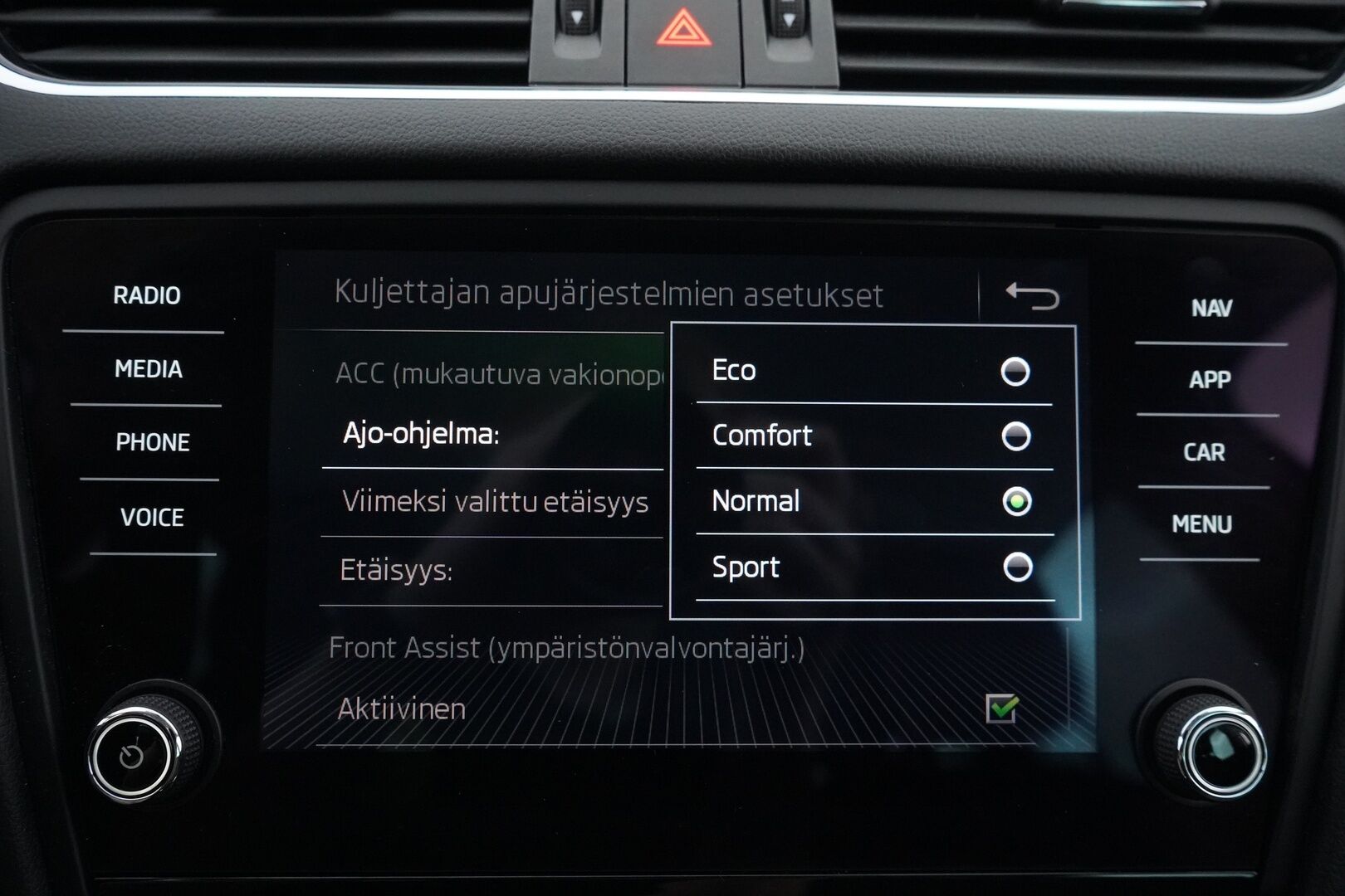 Skoda Octavia 2018 Combi 1,5 TSI Style DSG Autom. - ACC | Webasto | Canton | Koukku | Sähkötoiminen takaluukku | Kahdet renkaat alumiinivantein | Säntilliset huollot | Juuri huollettu | Seuraava katsastus 12.1.2028