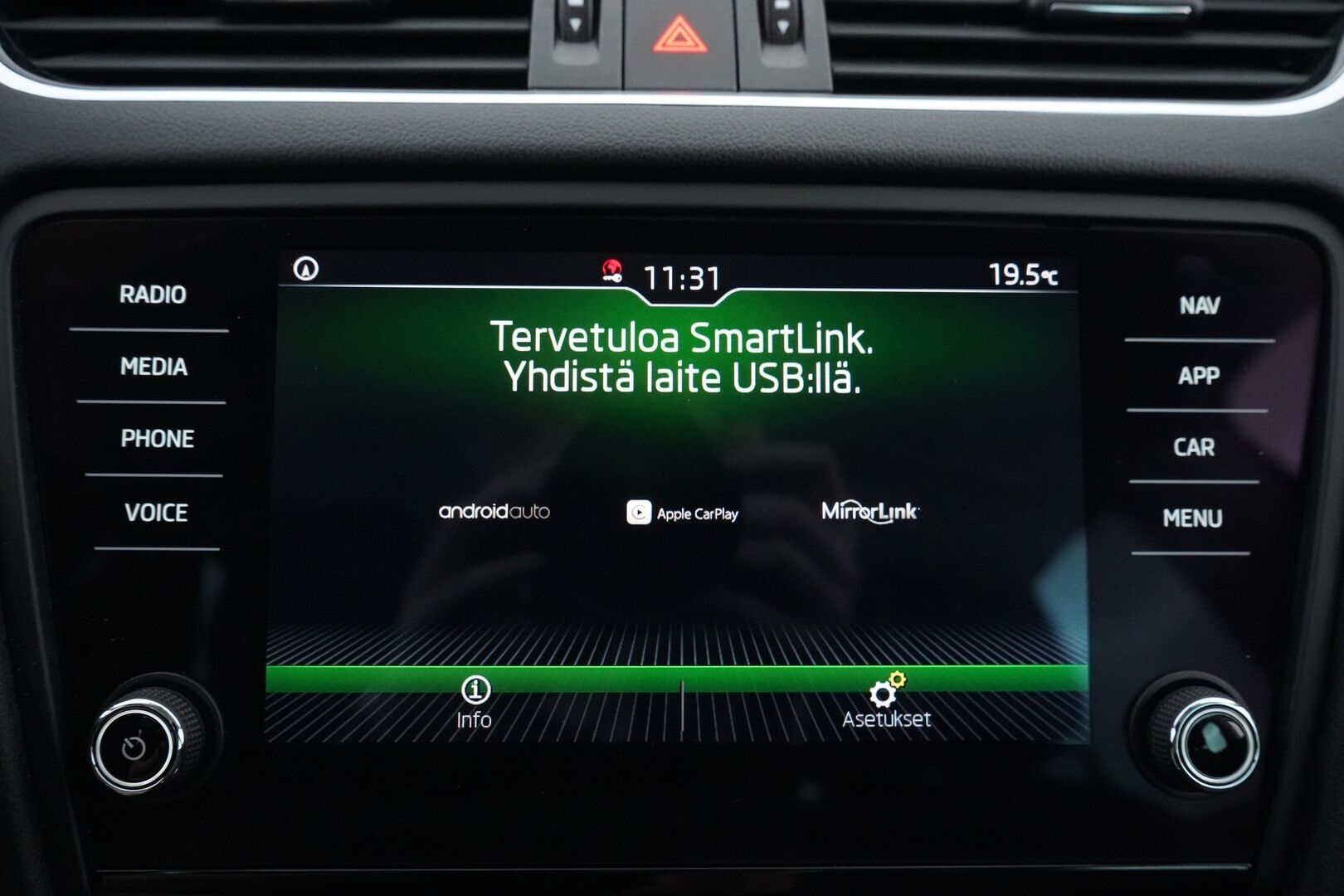 Skoda Octavia 2018 Combi 1,5 TSI Style DSG Autom. - ACC | Webasto | Canton | Koukku | Sähkötoiminen takaluukku | Kahdet renkaat alumiinivantein | Säntilliset huollot | Juuri huollettu | Seuraava katsastus 12.1.2028