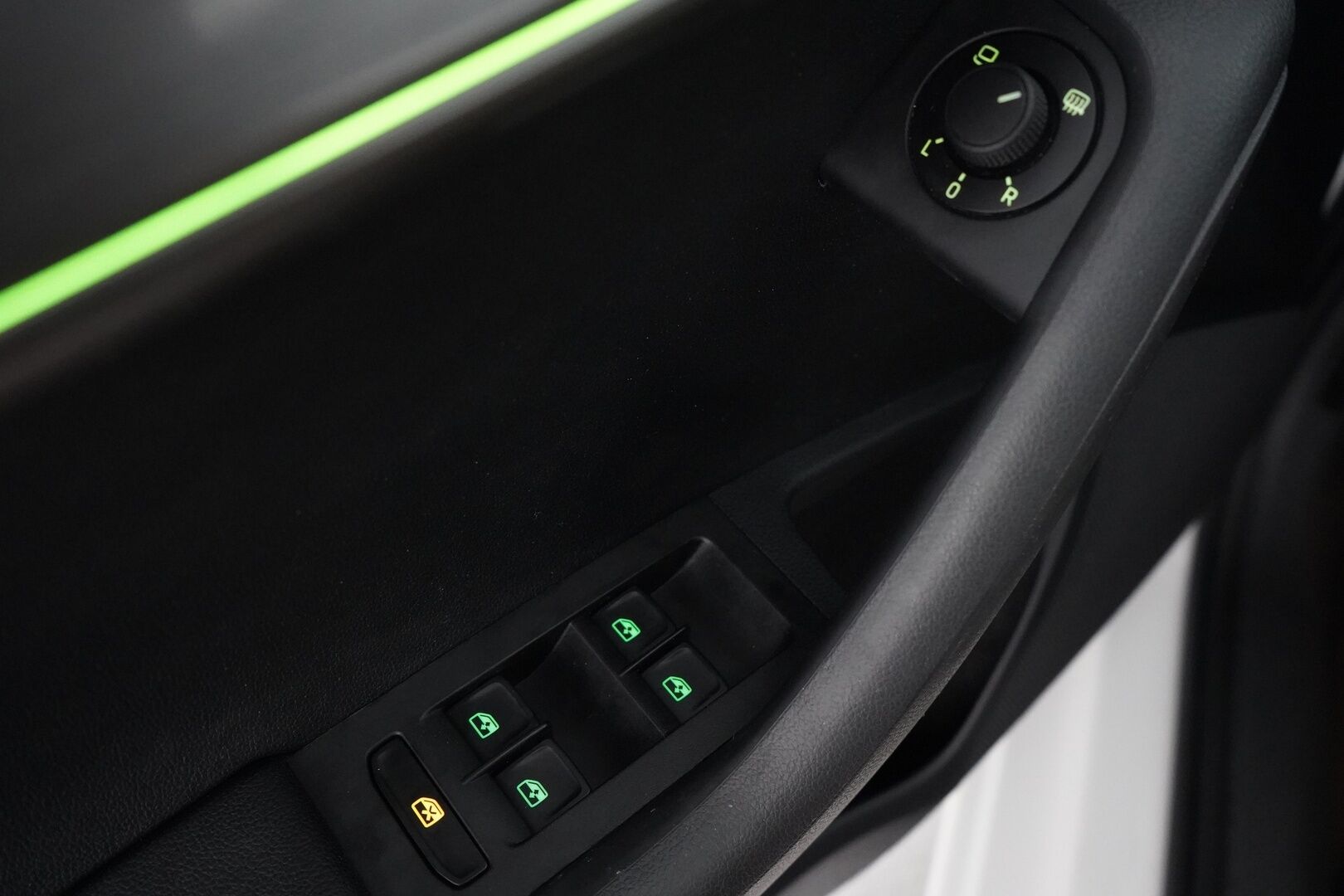 Skoda Octavia 2018 Combi 1,5 TSI Style DSG Autom. - ACC | Webasto | Canton | Koukku | Sähkötoiminen takaluukku | Kahdet renkaat alumiinivantein | Säntilliset huollot | Juuri huollettu | Seuraava katsastus 12.1.2028