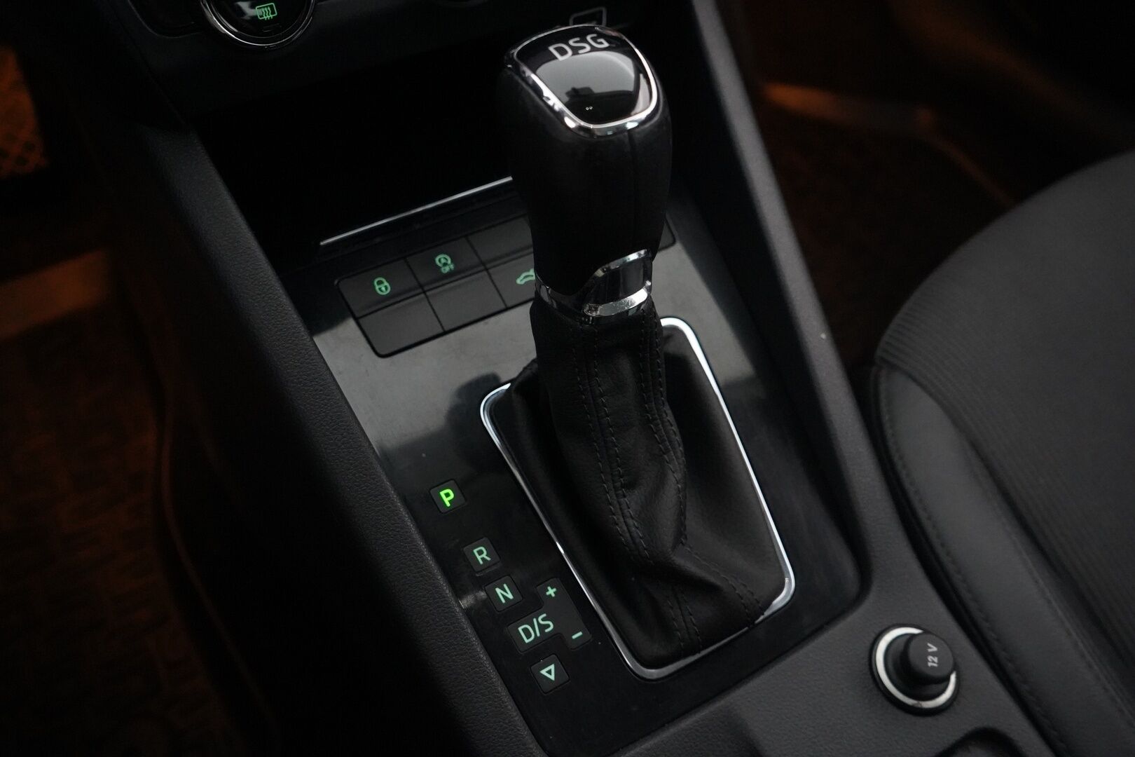 Skoda Octavia 2018 Combi 1,5 TSI Style DSG Autom. - ACC | Webasto | Canton | Koukku | Sähkötoiminen takaluukku | Kahdet renkaat alumiinivantein | Säntilliset huollot | Juuri huollettu | Seuraava katsastus 12.1.2028