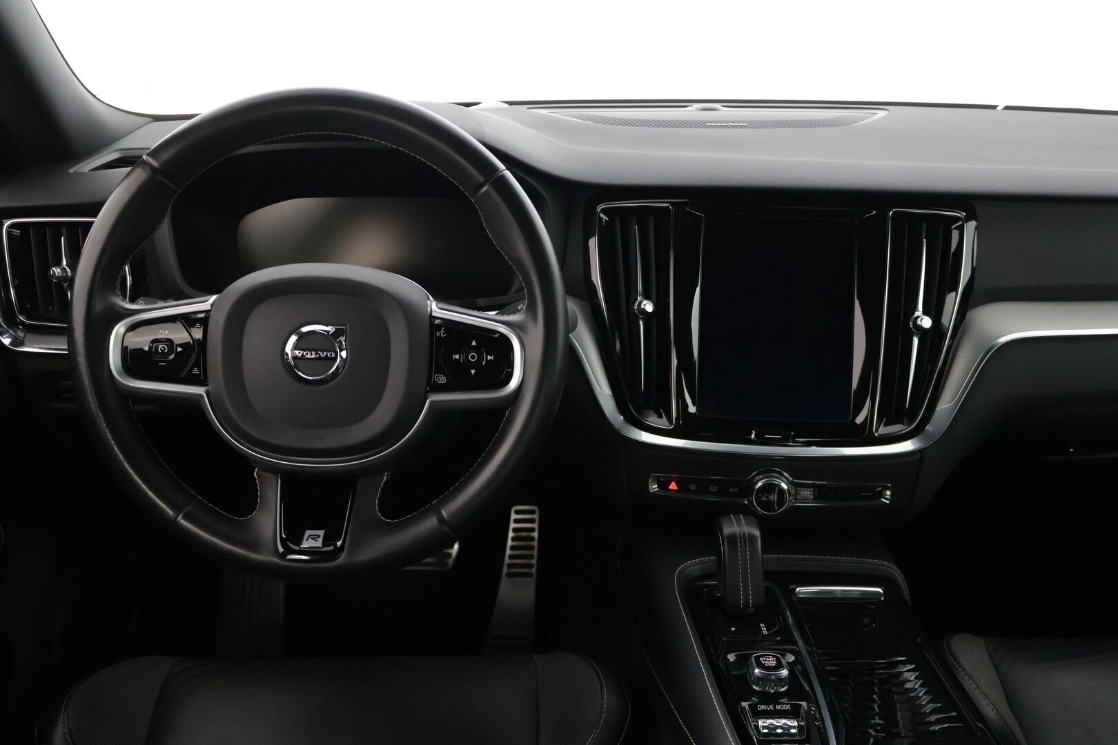 Volvo S60 2020 T6 AWD Business R-Design aut * 360-Kamera / Harman&Kardon / Webasto / BLIS / Muistipenkki / Puolinahat * - 3,99 % KORKOTARJOUS TÄHÄN AUTOON 7.9. ASTI! - * 2-omisteinen / Pienet kilometrit / Huippusiisti / Merkkihuollettu / Hyvät varusteet *