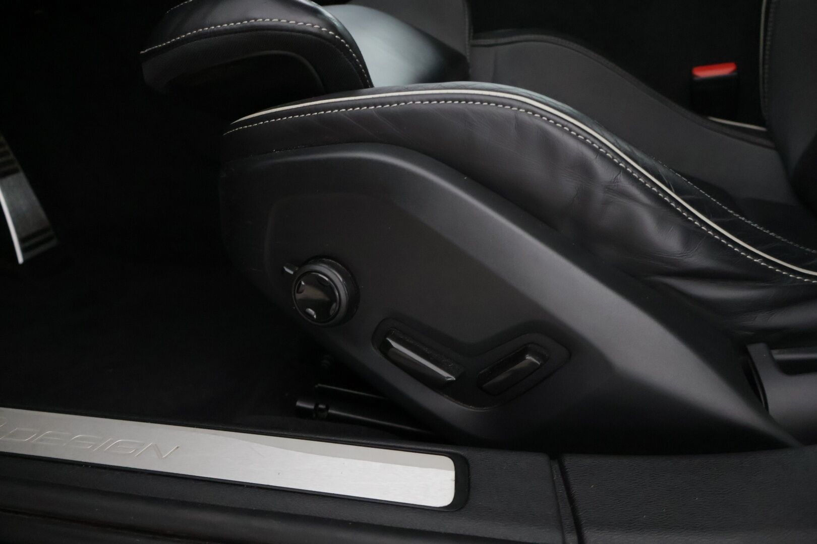 Volvo S60 2020 T6 AWD Business R-Design aut * 360-Kamera / Harman&Kardon / Webasto / BLIS / Muistipenkki / Puolinahat * - 3,99 % KORKOTARJOUS TÄHÄN AUTOON 7.9. ASTI! - * 2-omisteinen / Pienet kilometrit / Huippusiisti / Merkkihuollettu / Hyvät varusteet *