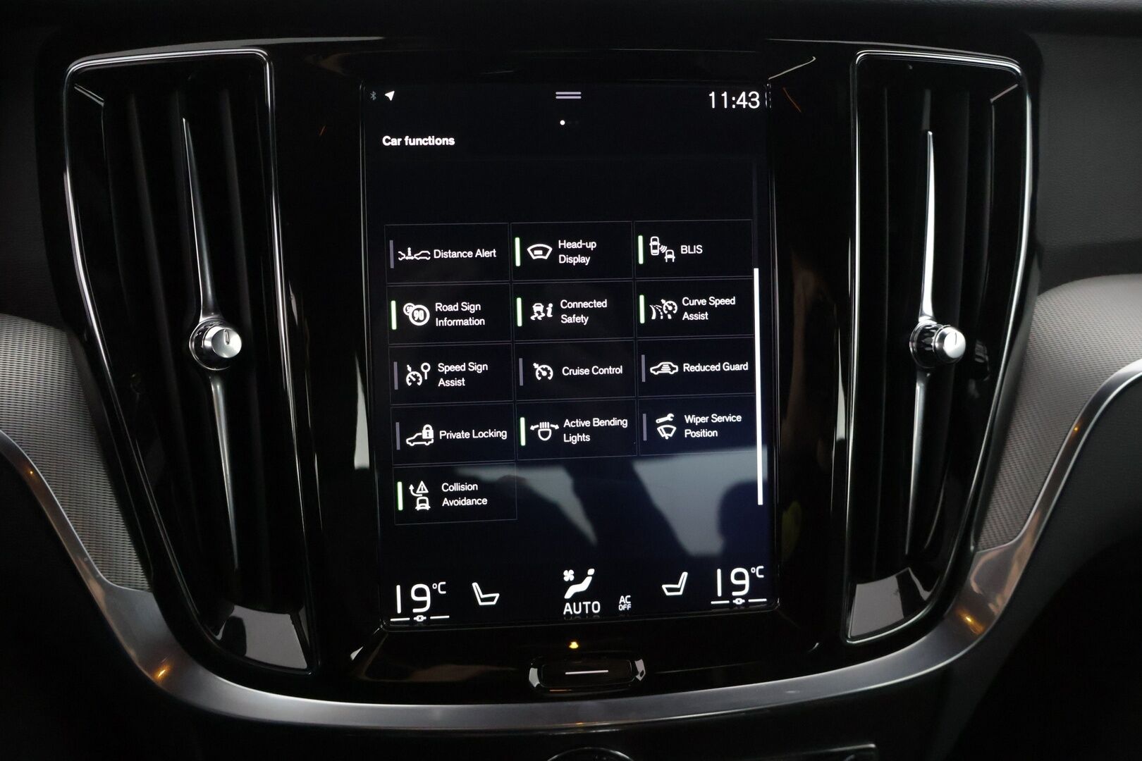 Volvo S60 2020 T6 AWD Business R-Design aut * 360-Kamera / Harman&Kardon / Webasto / BLIS / Muistipenkki / Puolinahat * - 3,99 % KORKOTARJOUS TÄHÄN AUTOON 7.9. ASTI! - * 2-omisteinen / Pienet kilometrit / Huippusiisti / Merkkihuollettu / Hyvät varusteet *