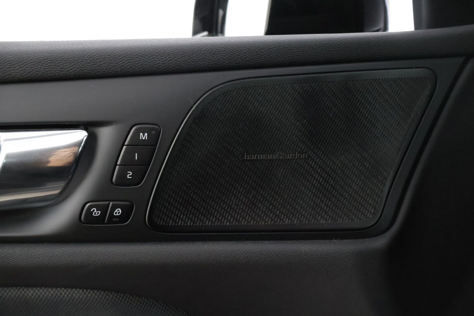 Volvo S60 2020 T6 AWD Business R-Design aut * 360-Kamera / Harman&Kardon / Webasto / BLIS / Muistipenkki / Puolinahat * - 3,99 % KORKOTARJOUS TÄHÄN AUTOON 7.9. ASTI! - * 2-omisteinen / Pienet kilometrit / Huippusiisti / Merkkihuollettu / Hyvät varusteet *