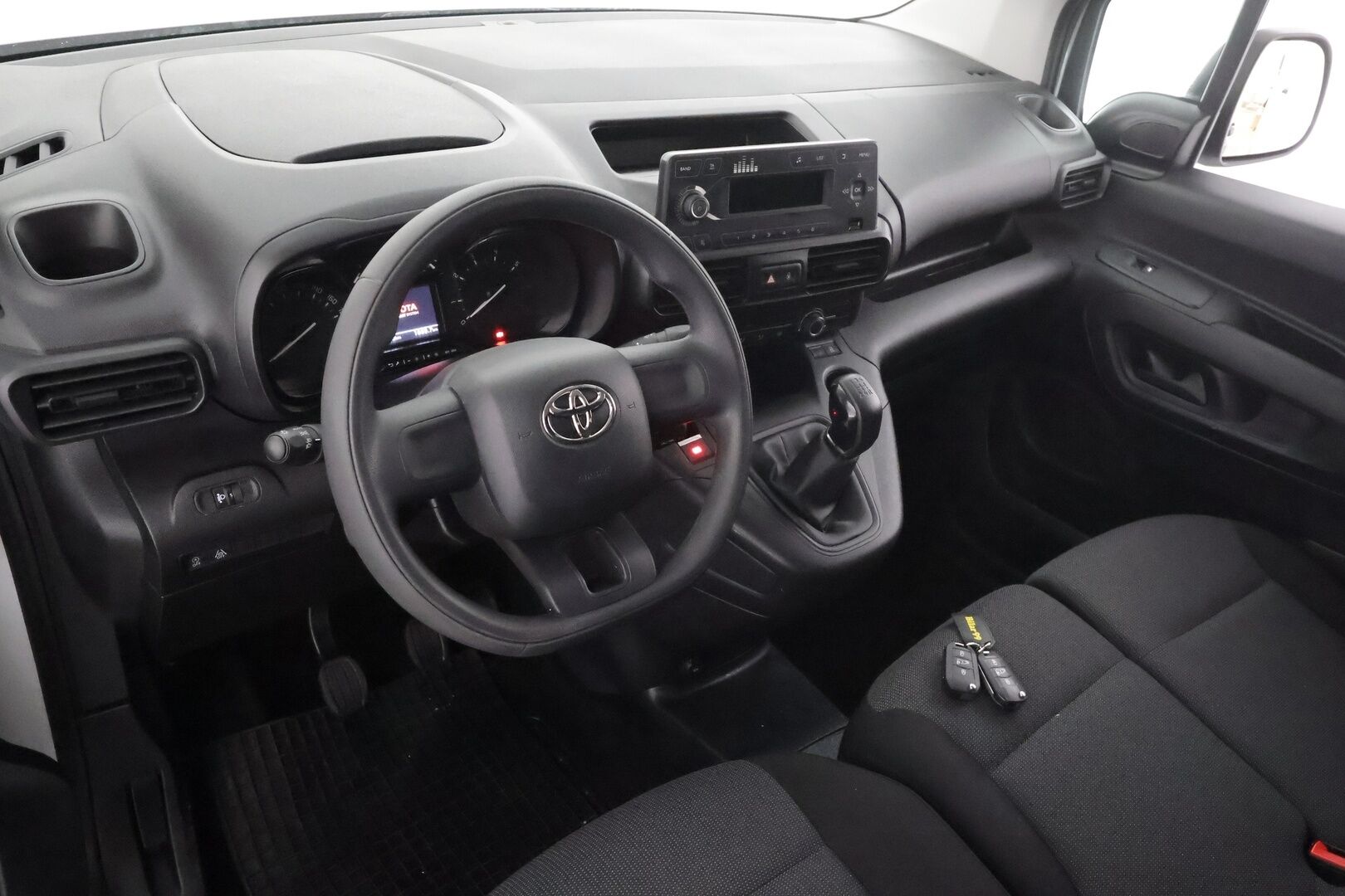Toyota Proace City 2021 Active L1 1,5D 100 - Merkkihuollot | Uudet kesärenkaat | Hyvin pidetty | ALV | Vakkari | Bluetooth | Kaistavahti | Ilmastointi | Kahdet renkaat 