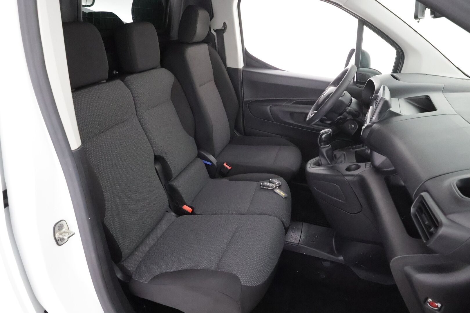 Toyota Proace City 2021 Active L1 1,5D 100 - Merkkihuollot | Uudet kesärenkaat | Hyvin pidetty | ALV | Vakkari | Bluetooth | Kaistavahti | Ilmastointi | Kahdet renkaat 