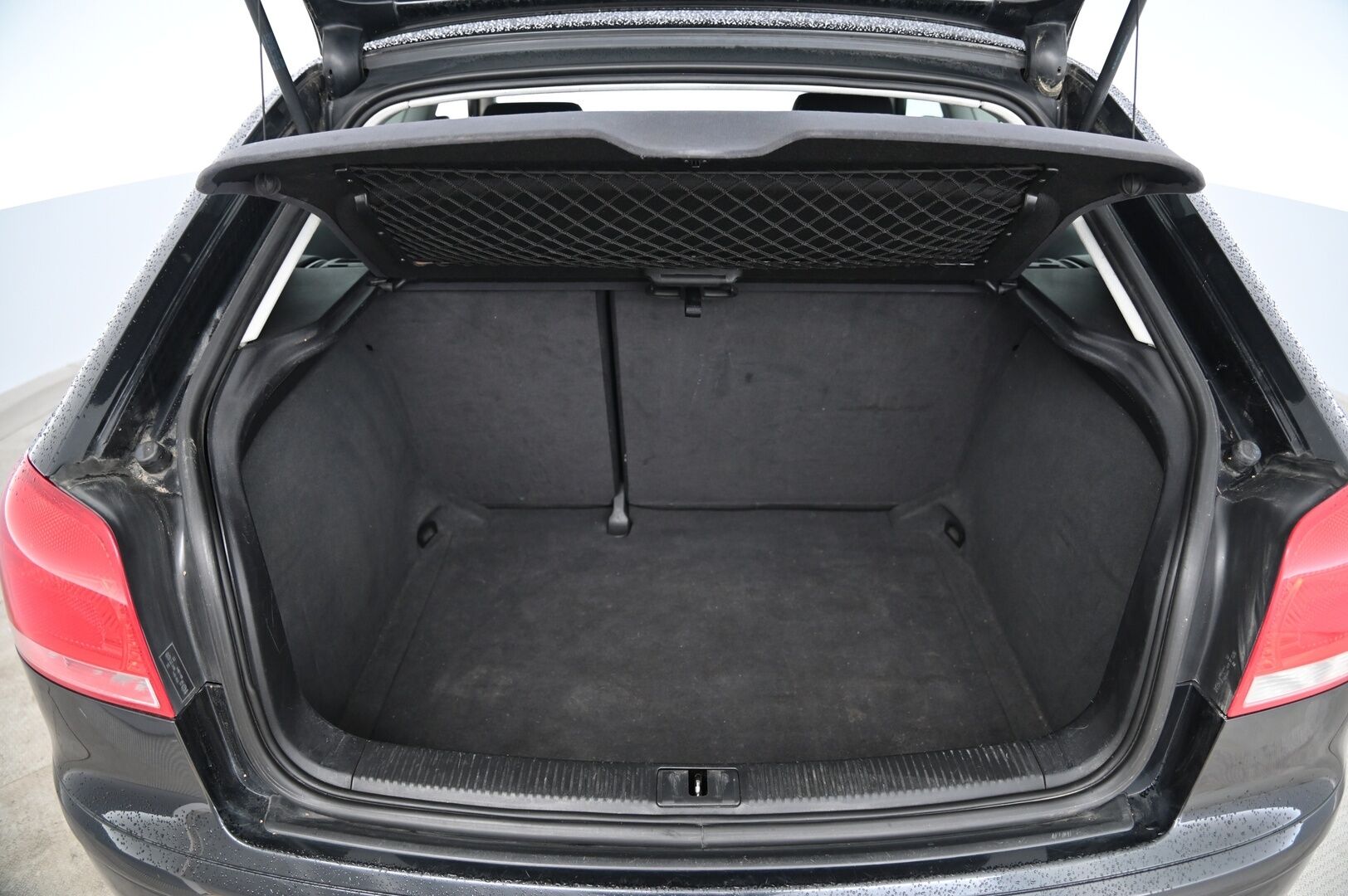 Audi A3 2004 A3 Viistoperä (AB) 2ov 1595cm3 A *- YritysOutlet - Myydään vain yrityksille -* - YritysOutlet - Myydään vain yrityksille / Katsastettu Tammikuussa