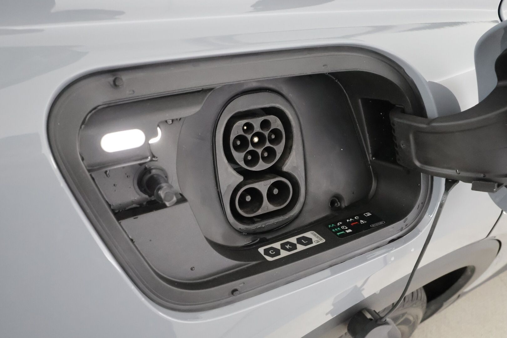 Audi Q4 e-tron 2022 40 e-tron Sportback * Sonos / ILP / ACC / LED / P.Kamera / Navi / Kaistavahti * - 1-om Suomi-auto / Akku kuntotarkastettu SoH 93,2% /  2x Latauskaapelit / Kahdet renkaat aluvanteilla / Merkkihuollot