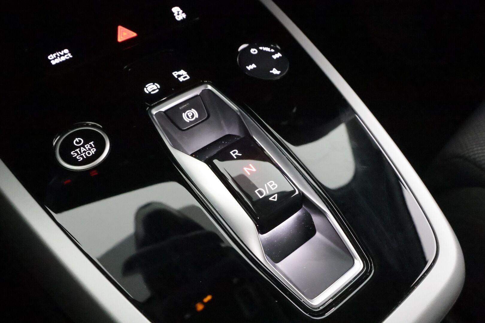 Audi Q4 e-tron 2022 40 e-tron Sportback * Sonos / ILP / ACC / LED / P.Kamera / Navi / Kaistavahti * - 1-om Suomi-auto / Akku kuntotarkastettu SoH 93,2% /  2x Latauskaapelit / Kahdet renkaat aluvanteilla / Merkkihuollot