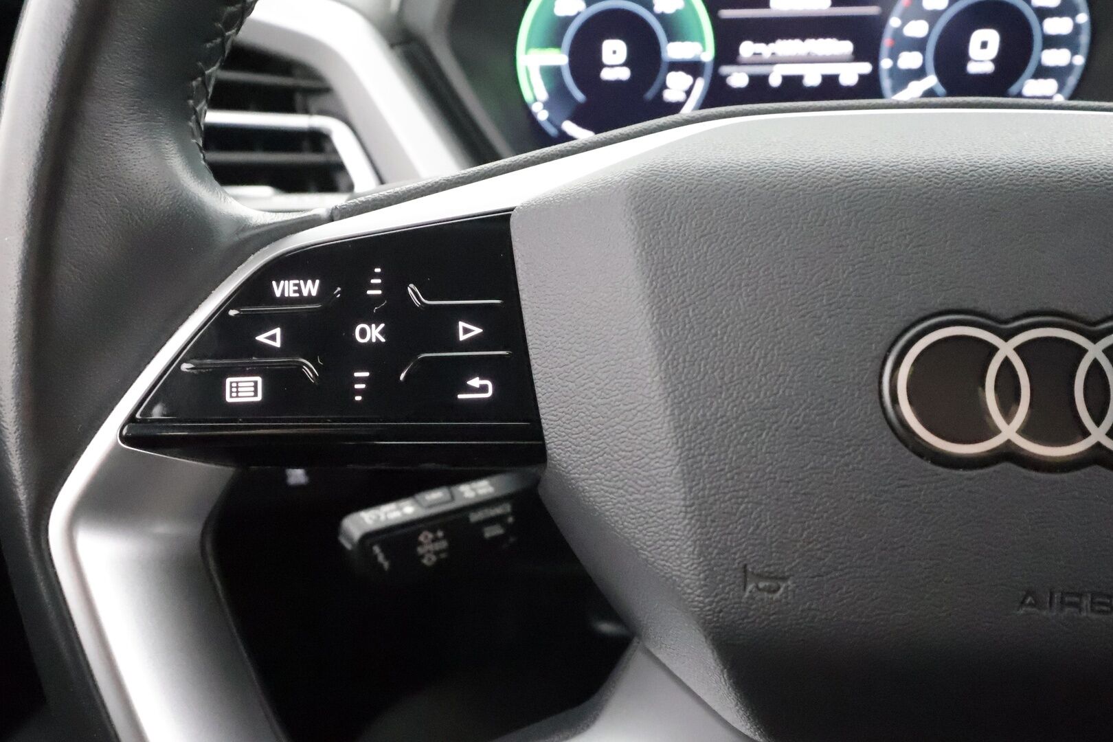 Audi Q4 e-tron 2022 40 e-tron Sportback * Sonos / ILP / ACC / LED / P.Kamera / Navi / Kaistavahti * - 1-om Suomi-auto / Akku kuntotarkastettu SoH 93,2% /  2x Latauskaapelit / Kahdet renkaat aluvanteilla / Merkkihuollot