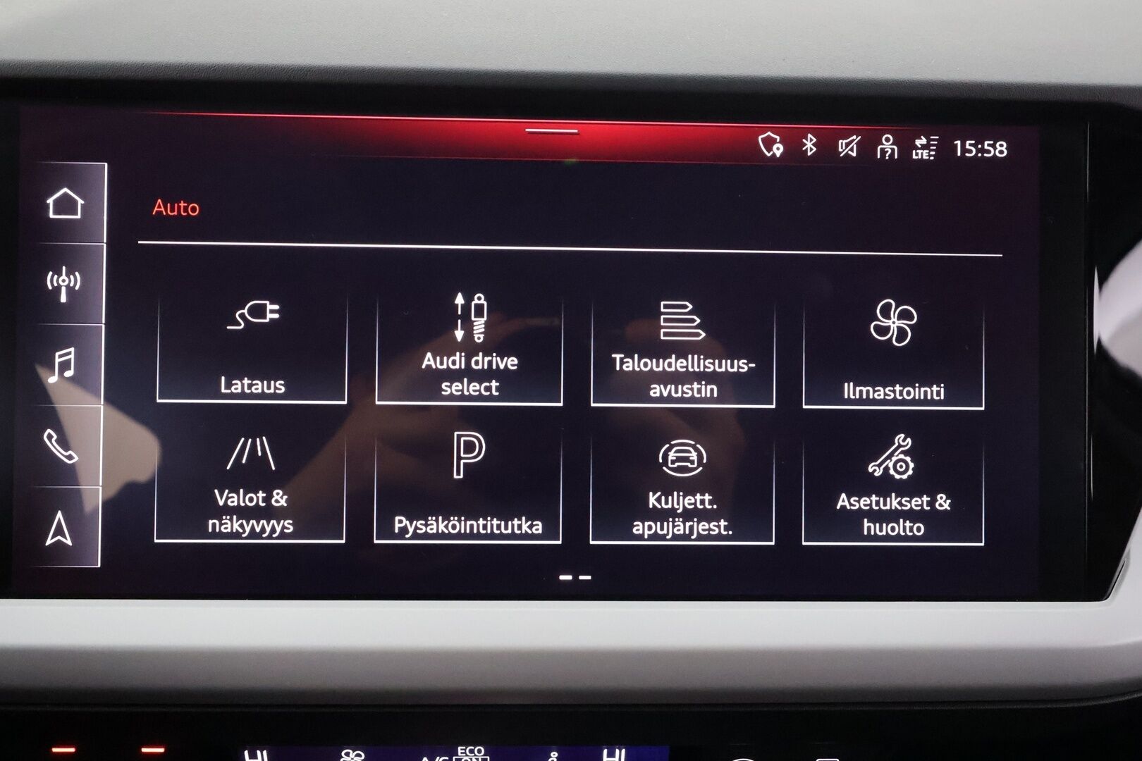 Audi Q4 e-tron 2022 40 e-tron Sportback * Sonos / ILP / ACC / LED / P.Kamera / Navi / Kaistavahti * - 1-om Suomi-auto / Akku kuntotarkastettu SoH 93,2% /  2x Latauskaapelit / Kahdet renkaat aluvanteilla / Merkkihuollot