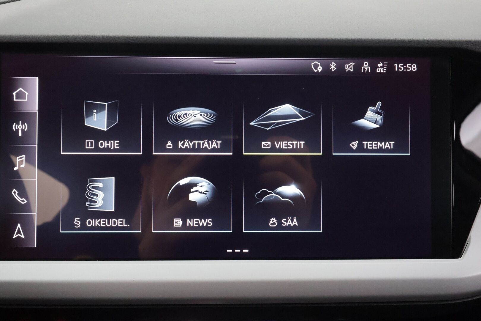 Audi Q4 e-tron 2022 40 e-tron Sportback * Sonos / ILP / ACC / LED / P.Kamera / Navi / Kaistavahti * - 1-om Suomi-auto / Akku kuntotarkastettu SoH 93,2% /  2x Latauskaapelit / Kahdet renkaat aluvanteilla / Merkkihuollot