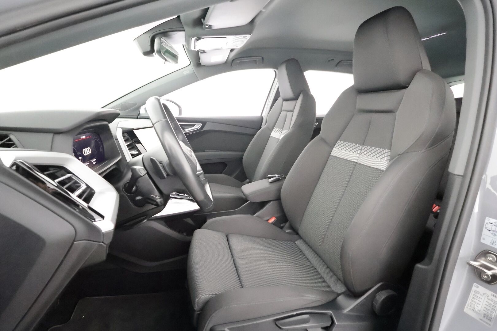 Audi Q4 e-tron 2022 40 e-tron Sportback * Sonos / ILP / ACC / LED / P.Kamera / Navi / Kaistavahti * - 1-om Suomi-auto / Akku kuntotarkastettu SoH 93,2% /  2x Latauskaapelit / Kahdet renkaat aluvanteilla / Merkkihuollot