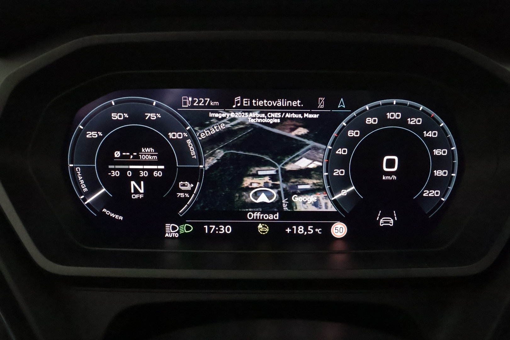 Audi Q4 e-tron 2022 S line 50 e-tron quattro Sportback **HUD / Adapt. vakkari / Sporttipenkit / Matrix LED / P.kamera / Koukku** - 3,99% KORKOTARJOUS TÄHÄN AUTOON 21.9. ASTI - Akku kuntotarkastettu / 1-Om Suomi-auto / Lämpöpumppu / Kahdet renkaat / *HUD / Adapt. vakkari / Sporttipenkit / Matrix LED / P.kamera / Koukku*