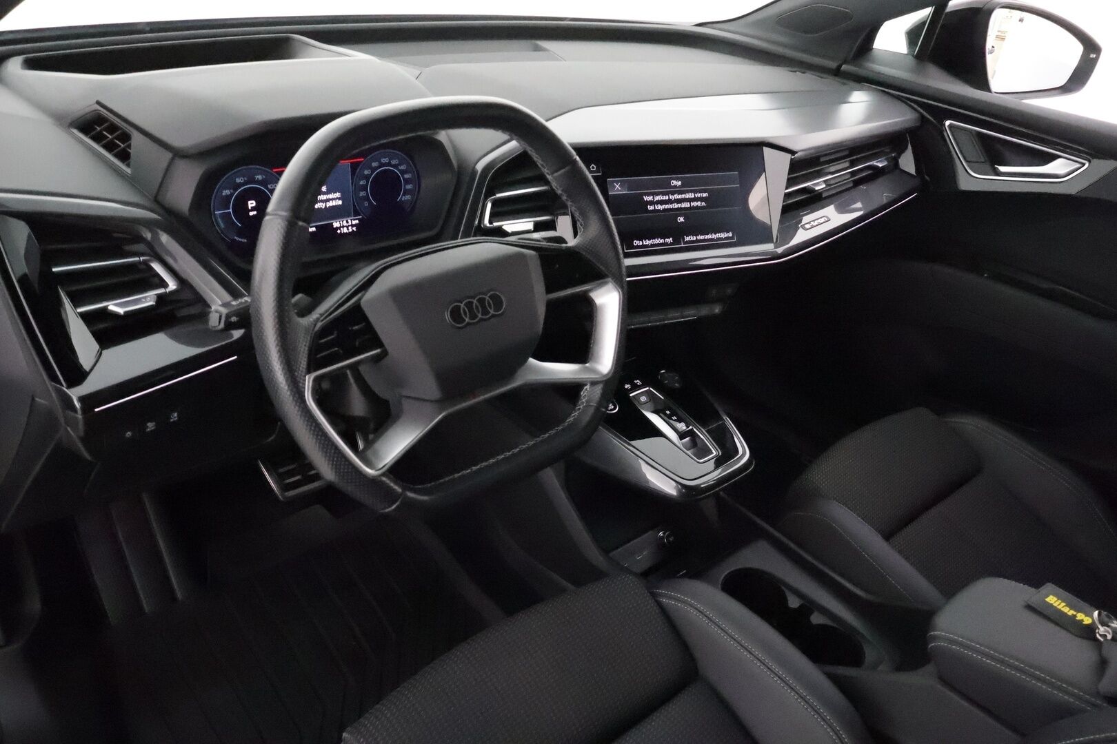 Audi Q4 e-tron 2022 S line 50 e-tron quattro Sportback **HUD / Adapt. vakkari / Sporttipenkit / Matrix LED / P.kamera / Koukku** - Akku kuntotarkastettu / 1-Om Suomi-auto / Lämpöpumppu / Kahdet renkaat / *HUD / Adapt. vakkari / Sporttipenkit / Matrix LED / P.kamera / Koukku*