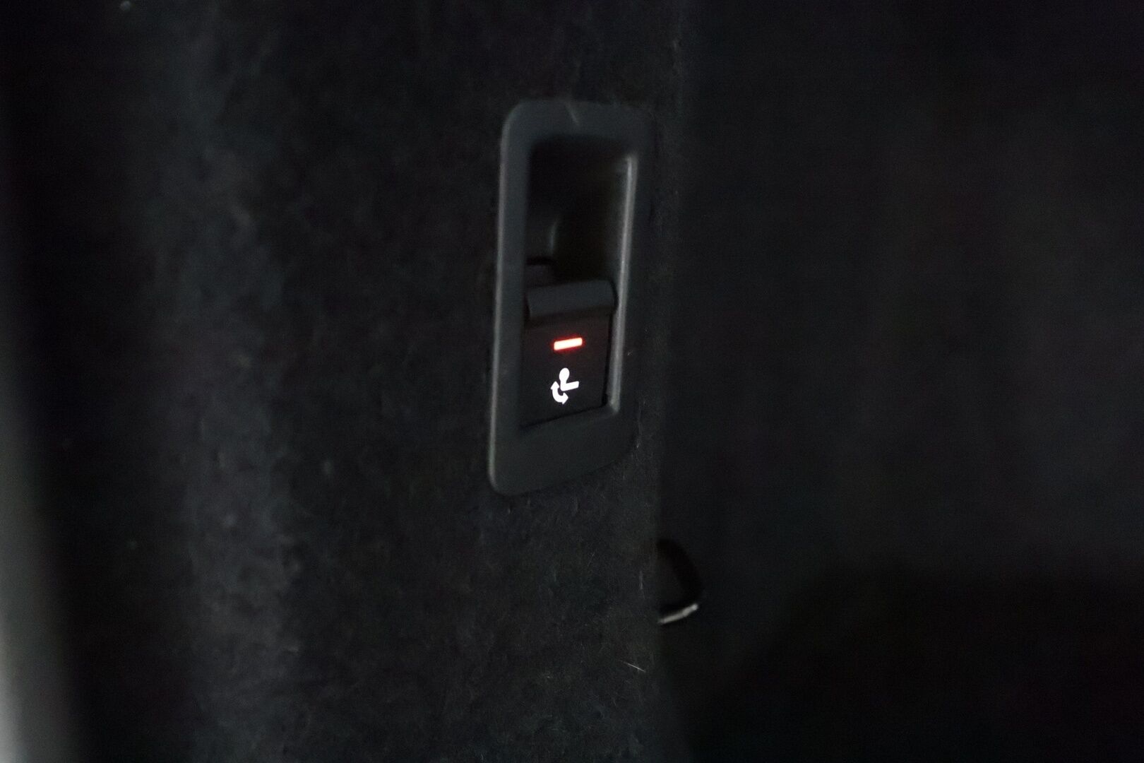 Audi Q4 e-tron 2022 S line 50 e-tron quattro Sportback **HUD / Adapt. vakkari / Sporttipenkit / Matrix LED / P.kamera / Koukku** - Akku kuntotarkastettu / 1-Om Suomi-auto / Lämpöpumppu / Kahdet renkaat / *HUD / Adapt. vakkari / Sporttipenkit / Matrix LED / P.kamera / Koukku* - HULLUT JOULUT KORKOTARJOUS 2,49% 