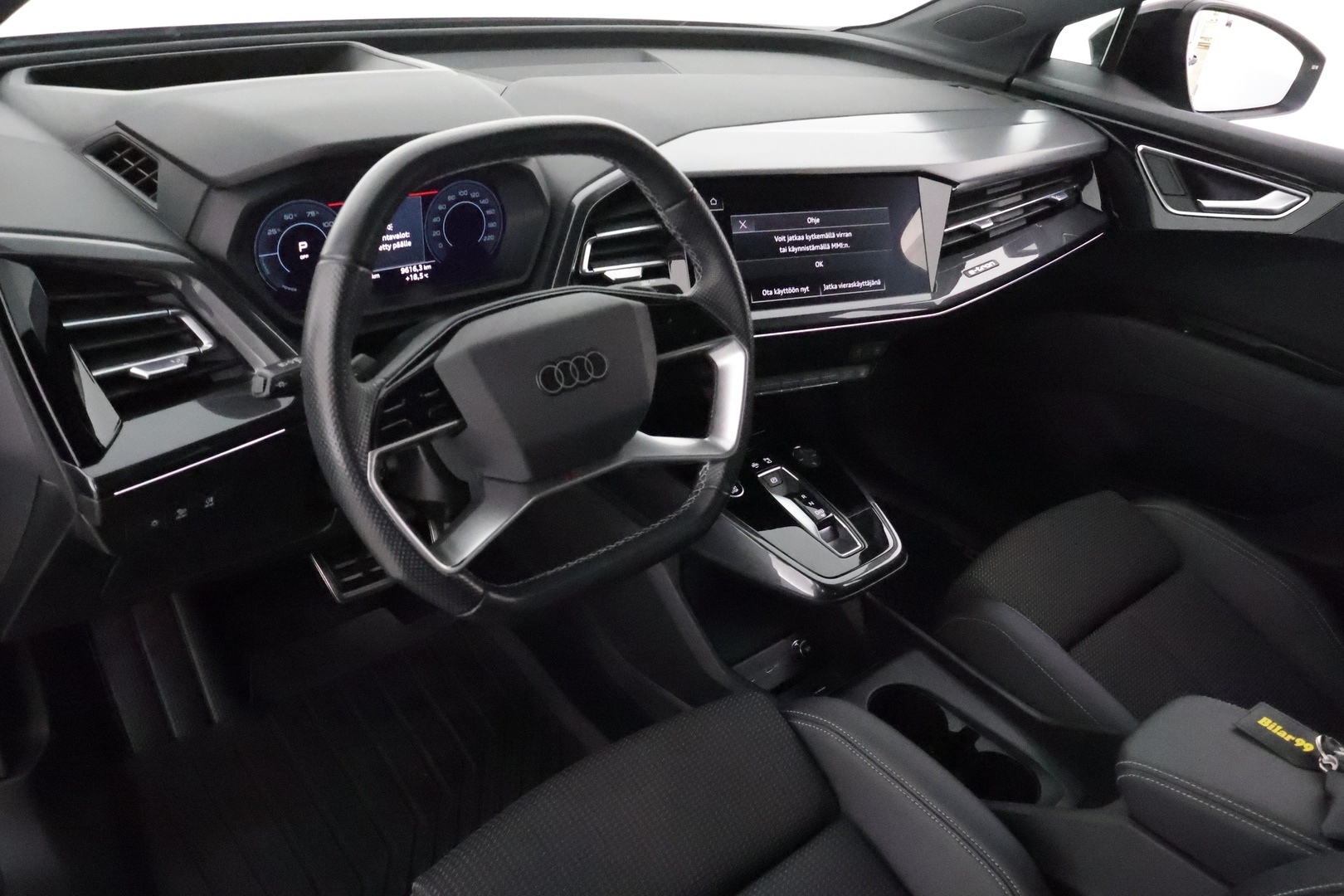 Audi Q4 e-tron 2022 S line 50 e-tron quattro Sportback **HUD / Adapt. vakkari / Sporttipenkit / Matrix LED / P.kamera / Koukku** - 3,99% KORKOTARJOUS TÄHÄN AUTOON 21.9. ASTI - Akku kuntotarkastettu / 1-Om Suomi-auto / Lämpöpumppu / Kahdet renkaat / *HUD / Adapt. vakkari / Sporttipenkit / Matrix LED / P.kamera / Koukku*