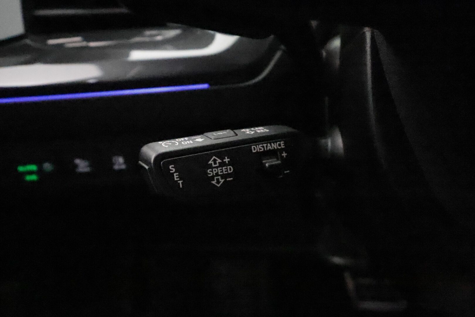 Audi Q4 e-tron 2022 S line 50 e-tron quattro Sportback **HUD / Adapt. vakkari / Sporttipenkit / Matrix LED / P.kamera / Koukku** - Akku kuntotarkastettu / 1-Om Suomi-auto / Lämpöpumppu / Kahdet renkaat / *HUD / Adapt. vakkari / Sporttipenkit / Matrix LED / P.kamera / Koukku*