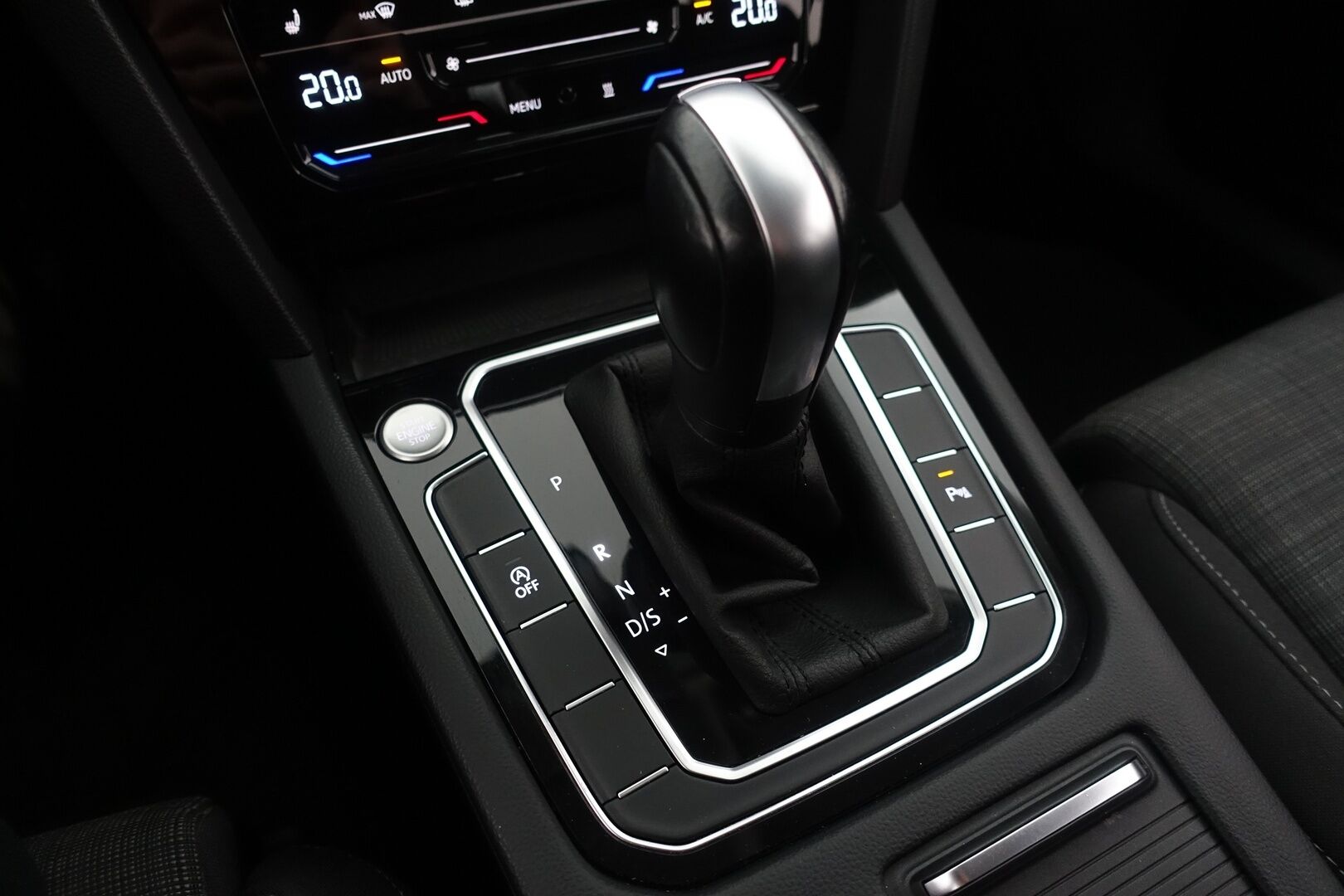 Volkswagen Passat 2022 Variant Style 1,5 TSI EVO 110 kW DSG * Webasto / Koukku / ACC / LED / P.Kamera / Keyless / Lämm. Ohjauspyörä * - 1-om Suomi-auto / Kahdet renkaat aluvanteilla