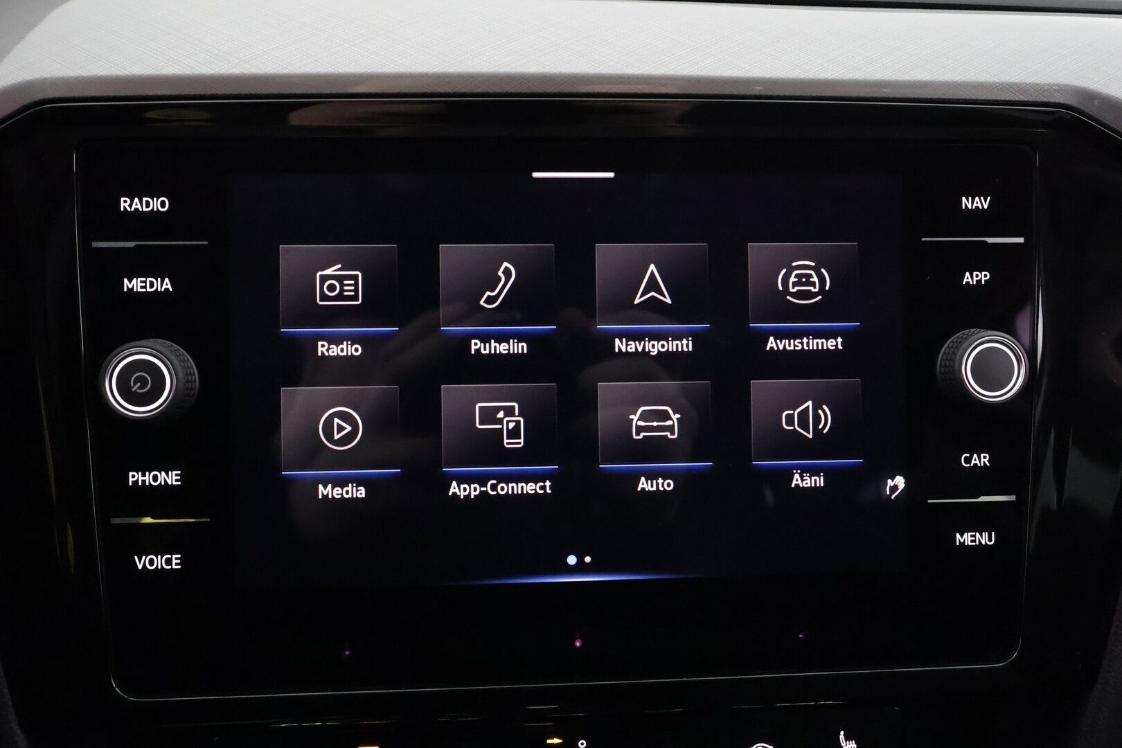 Volkswagen Passat 2022 Variant Style 1,5 TSI EVO 110 kW DSG * Webasto / Koukku / ACC / LED / P.Kamera / Keyless / Lämm. Ohjauspyörä * - 1-om Suomi-auto / Kahdet renkaat aluvanteilla