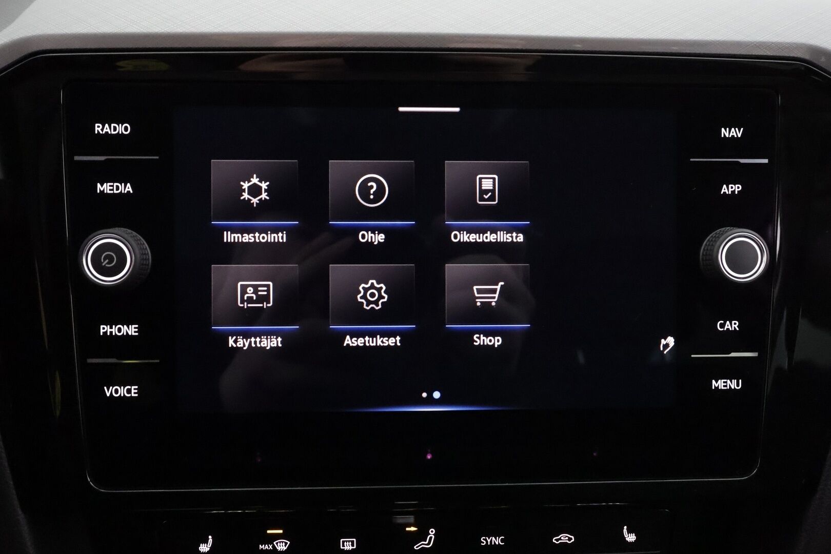 Volkswagen Passat 2022 Variant Style 1,5 TSI EVO 110 kW DSG * Webasto / Koukku / ACC / LED / P.Kamera / Keyless / Lämm. Ohjauspyörä * - 1-om Suomi-auto / Kahdet renkaat aluvanteilla