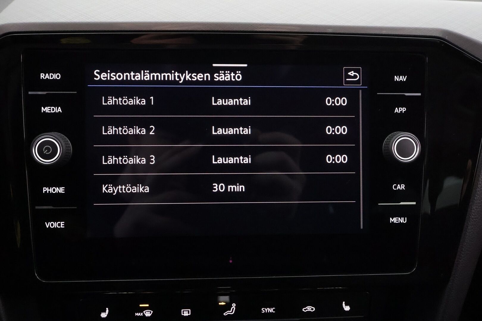 Volkswagen Passat 2022 Variant Style 1,5 TSI EVO 110 kW DSG * Webasto / Koukku / ACC / LED / P.Kamera / Keyless * - 1-om Suomi-auto / Kahdet renkaat aluvanteilla