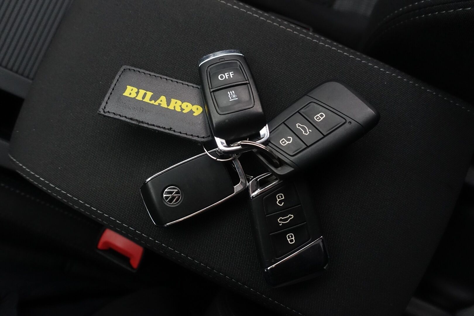 Volkswagen Passat 2022 Variant Style 1,5 TSI EVO 110 kW DSG * Webasto / Koukku / ACC / LED / P.Kamera / Keyless / Lämm. Ohjauspyörä * - 1-om Suomi-auto / Kahdet renkaat aluvanteilla - HULLUT AVAJAISHULINAT KORKOTARJOUS 3,29 %