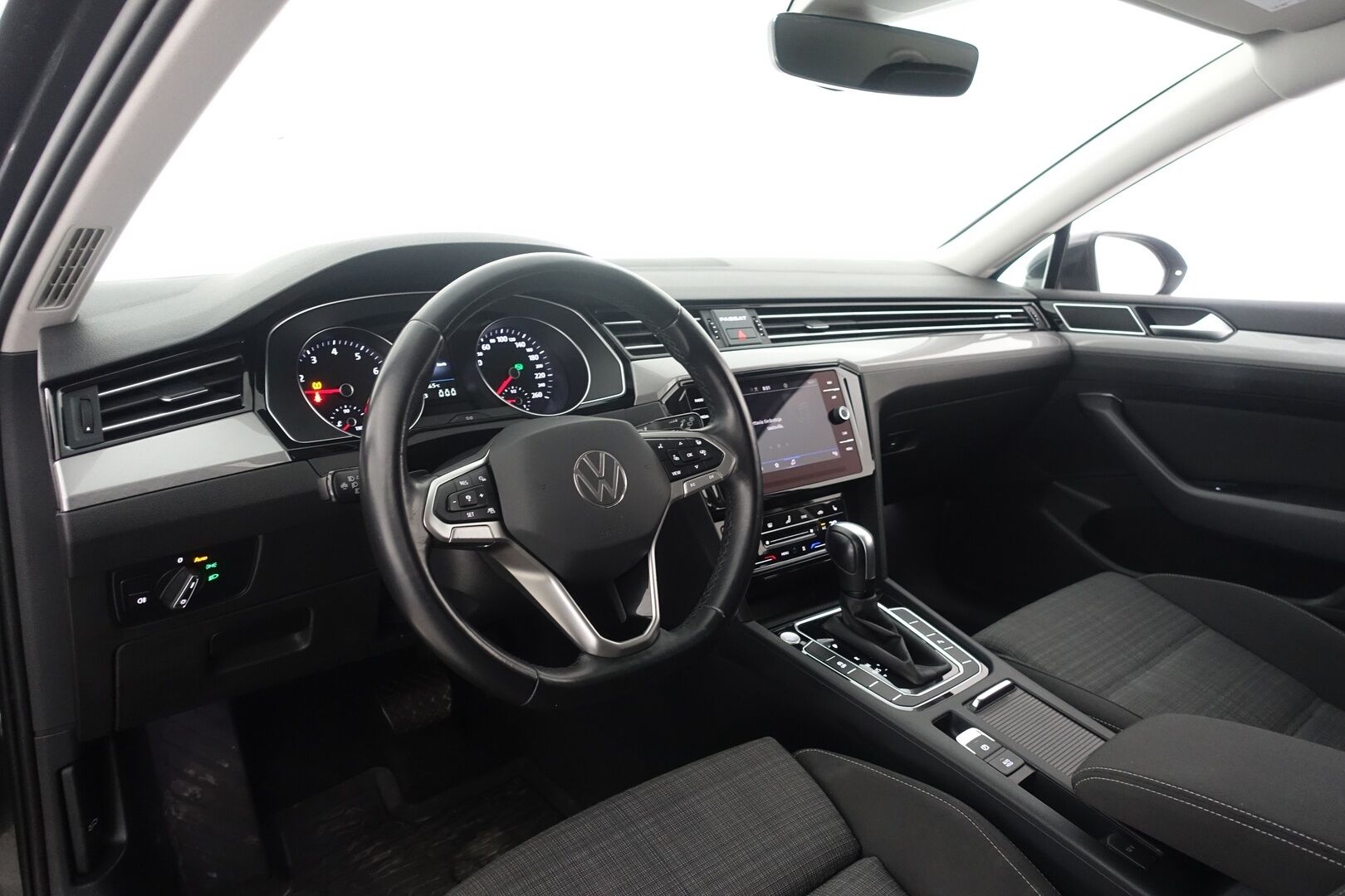 Volkswagen Passat 2022 Variant Style 1,5 TSI EVO 110 kW DSG * Webasto / Koukku / ACC / LED / P.Kamera / Keyless / Lämm. Ohjauspyörä * - 1-om Suomi-auto / Kahdet renkaat aluvanteilla
