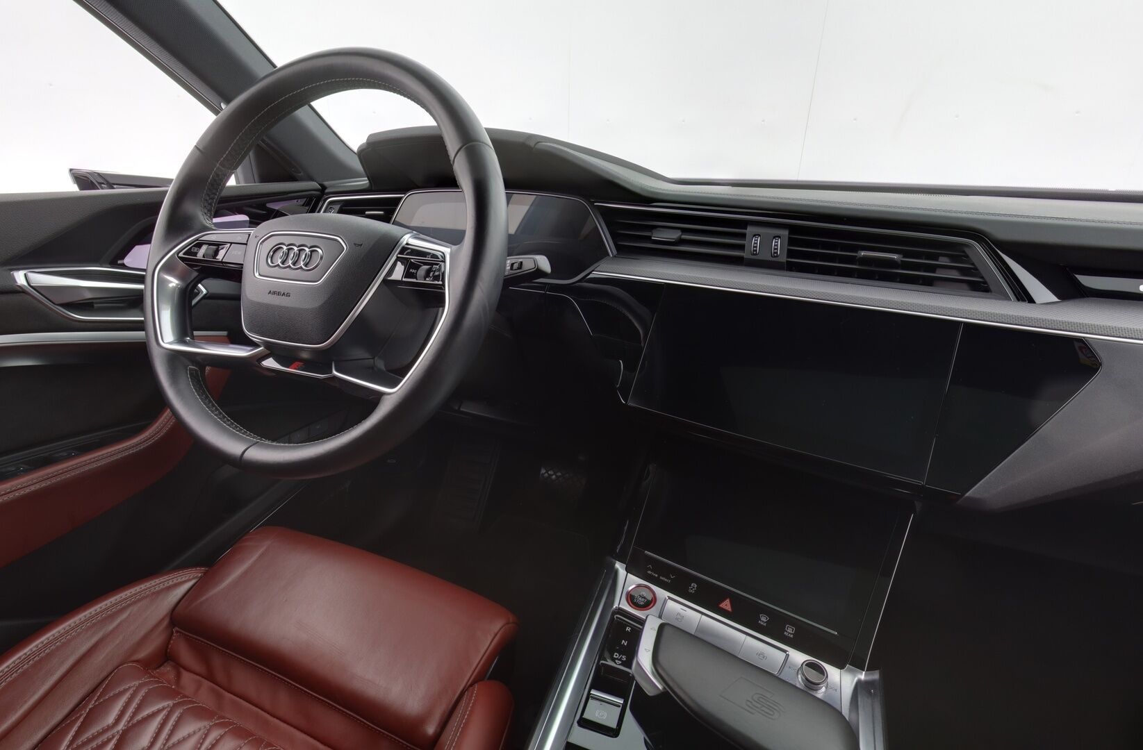 Audi e-tron 2021 Sportback S quattro 503hv - 3,99 % KORKOTARJOUS TÄHÄN AUTOON - Adapt.Vakkari / Bang & Olufsen 3D Surround  / Tikatut Nappanahat / Digital Matrix LED / Panorama / 360-Kamera / Night Vision / HUD / Ilma-Alusta 
