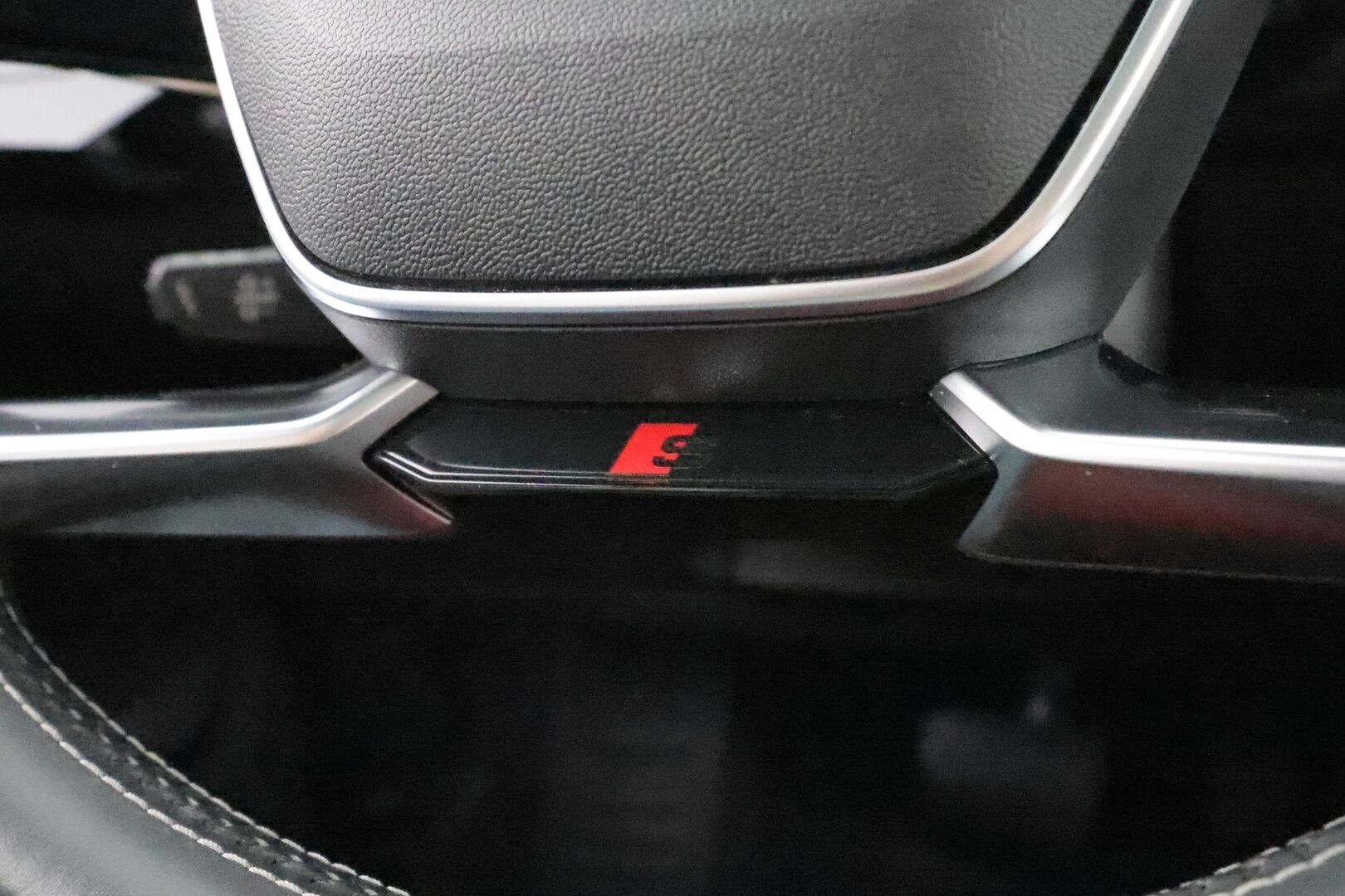 Audi e-tron 2021 Sportback S quattro 503hv - 3,99 % KORKOTARJOUS TÄHÄN AUTOON - Adapt.Vakkari / Bang & Olufsen 3D Surround  / Tikatut Nappanahat / Digital Matrix LED / Panorama / 360-Kamera / Night Vision / HUD / Ilma-Alusta 