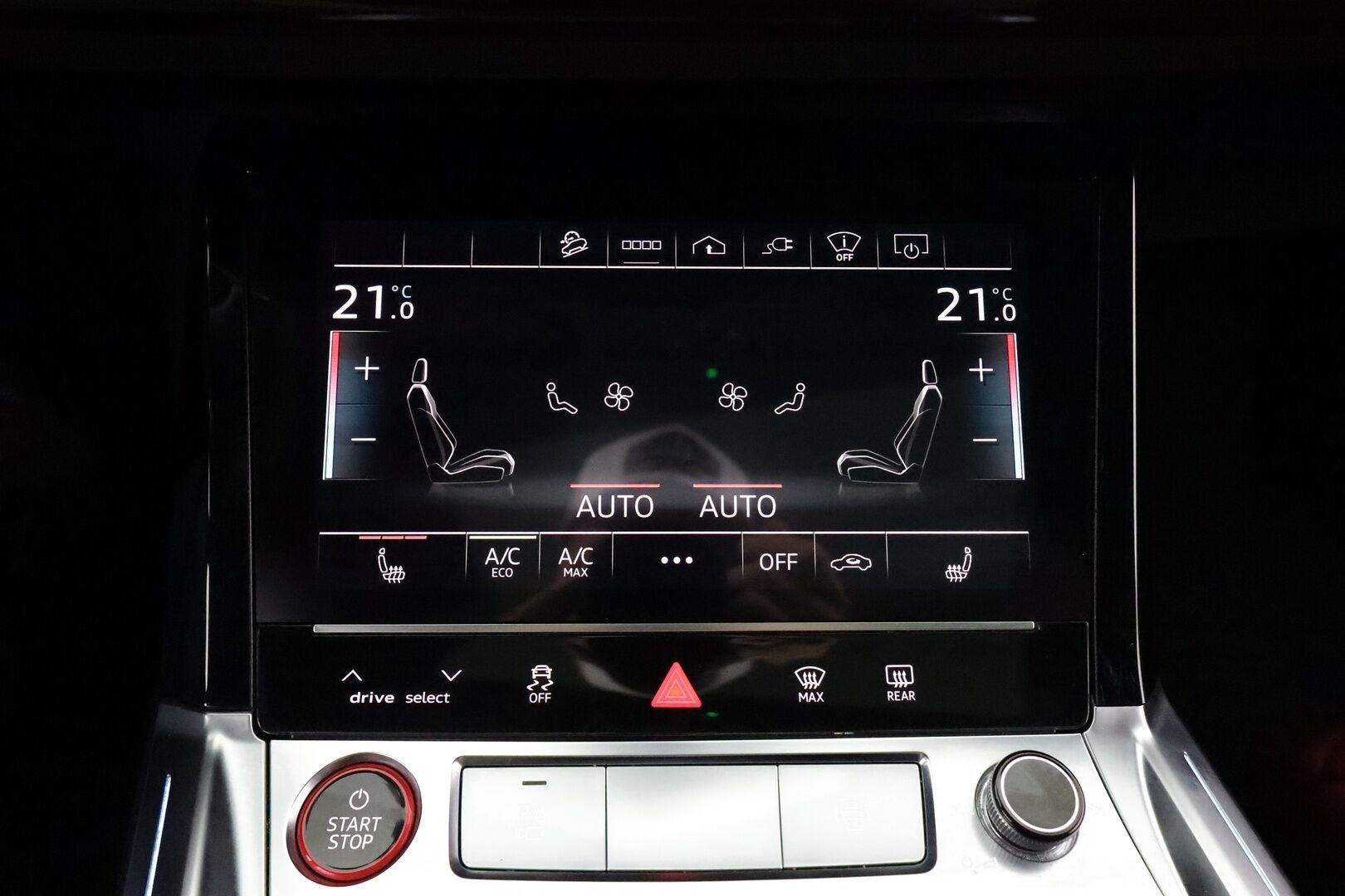 Audi e-tron 2021 Sportback S quattro 503hv - 3,99 % KORKOTARJOUS TÄHÄN AUTOON - Adapt.Vakkari / Bang & Olufsen 3D Surround  / Tikatut Nappanahat / Digital Matrix LED / Panorama / 360-Kamera / Night Vision / HUD / Ilma-Alusta 