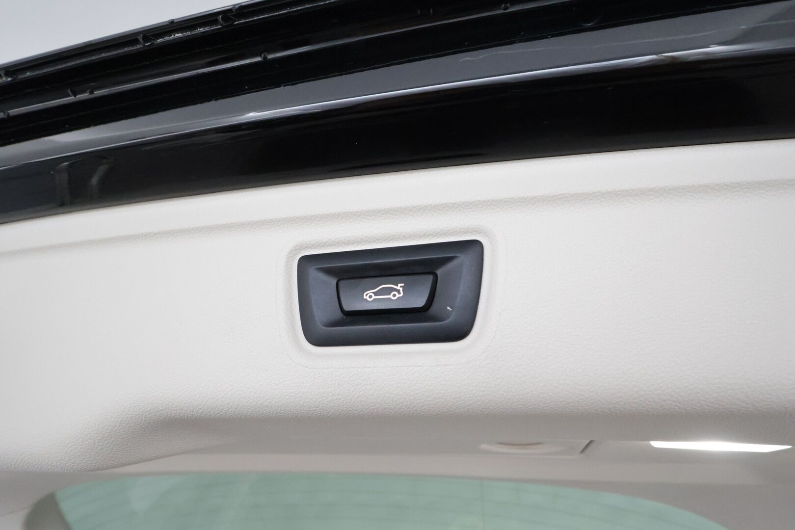 BMW 320 2022 G21 xDrive A Charged Edition Sport *ACC / P.tutkat / Navi / LED / Hifi / Sporttipenkit* - 1.Om Suomi-auto / Akku kuntotarkastettu / Kahdet renkaat aluvanteilla - Osta nyt, maksa vasta ensi vuonna