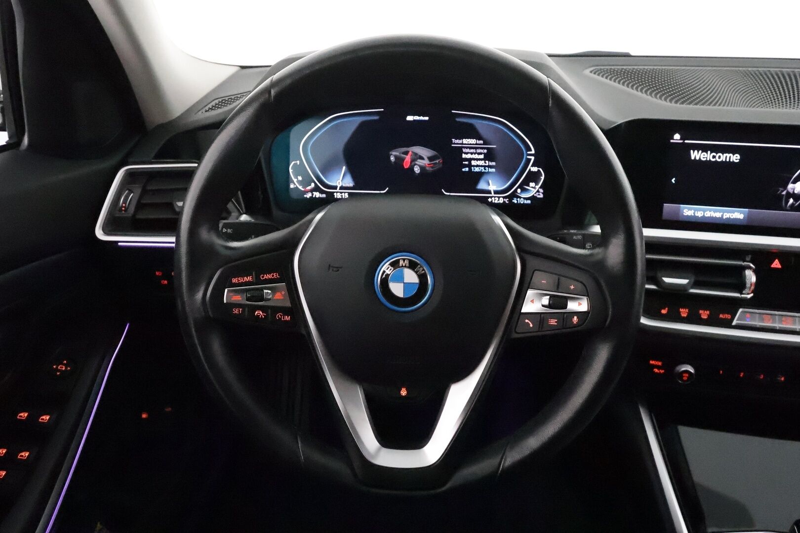 BMW 320 2022 G21 xDrive A Charged Edition Sport *ACC / P.tutkat / Navi / LED / Hifi / Sporttipenkit* - 1.Om Suomi-auto / Akku kuntotarkastettu / Kahdet renkaat aluvanteilla - Osta nyt, maksa vasta ensi vuonna